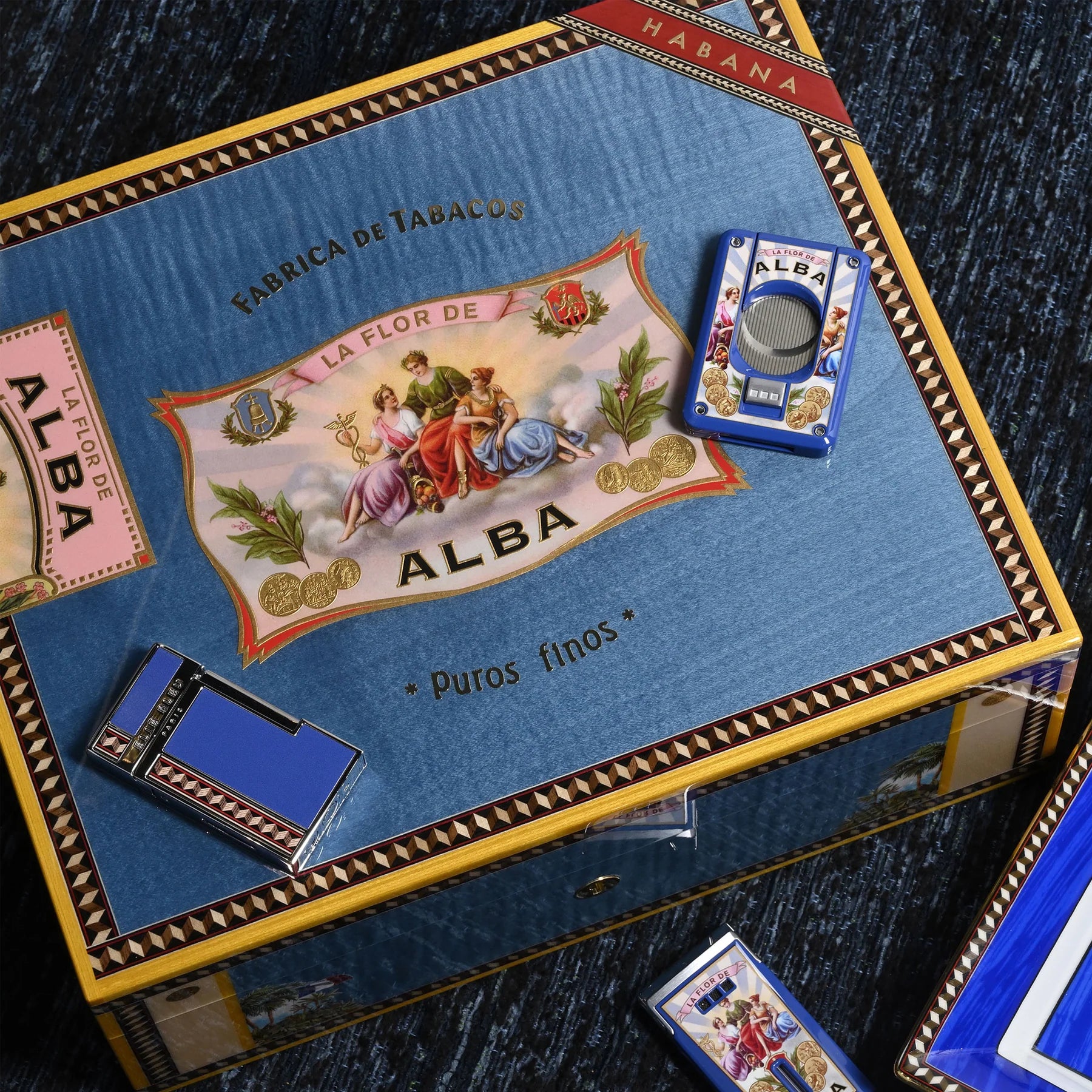 Elie Bleu Blue Sycamore Alba Humidor (110 Cigars) | KirbyAllison.com