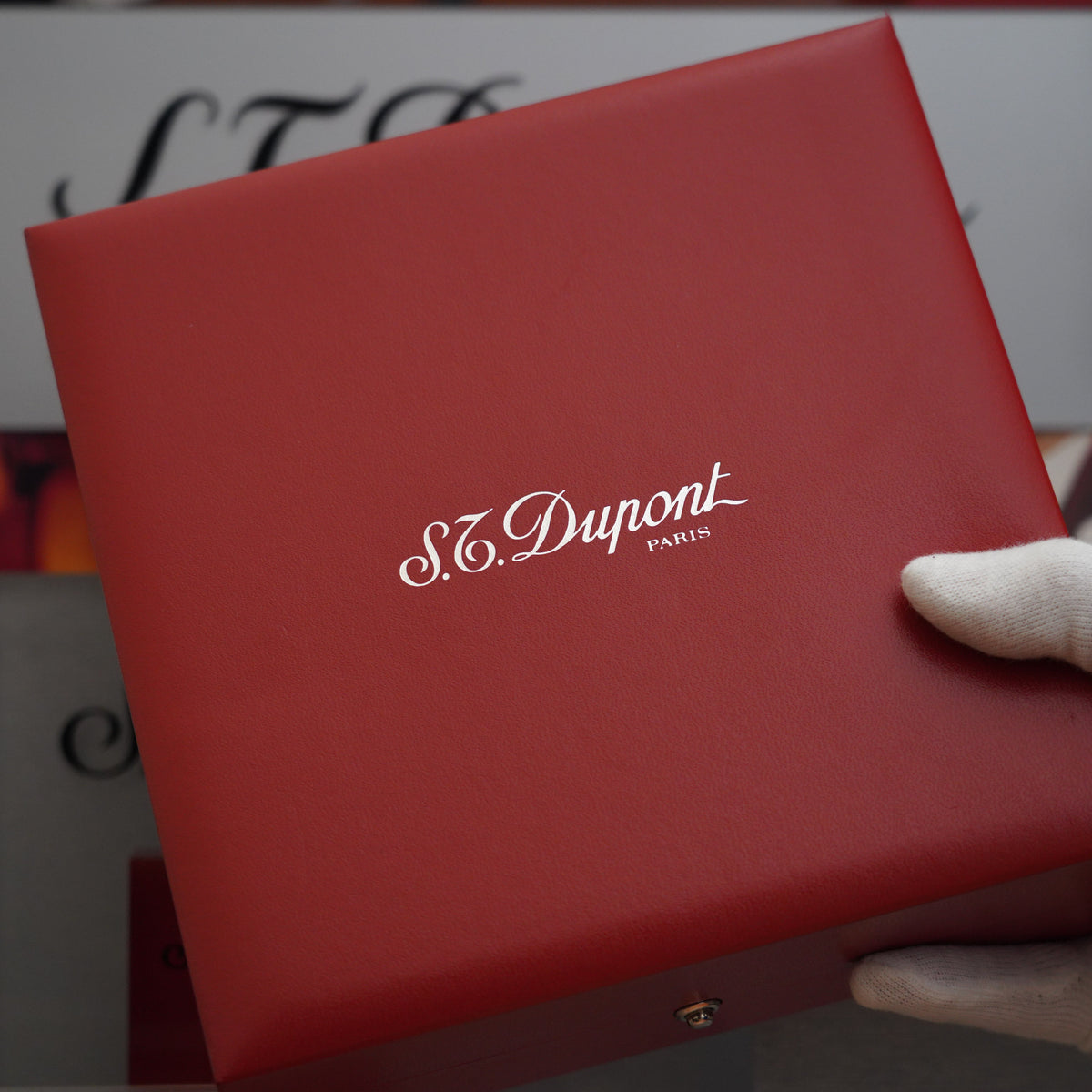 Vintage 1980 S.T. Dupont 18k Masterpiece Unique Cylinder Gold Plated Macassar Lacquer Dual Flame Table Lighter