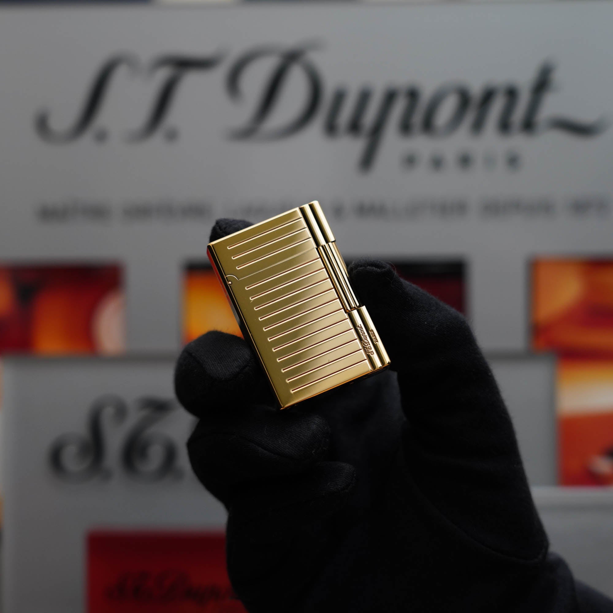 Vintage 1980 S.T. Dupont Rare Gatsby Heavy 24k Gold Finish Lines Pattern Ligne 2 Lighter