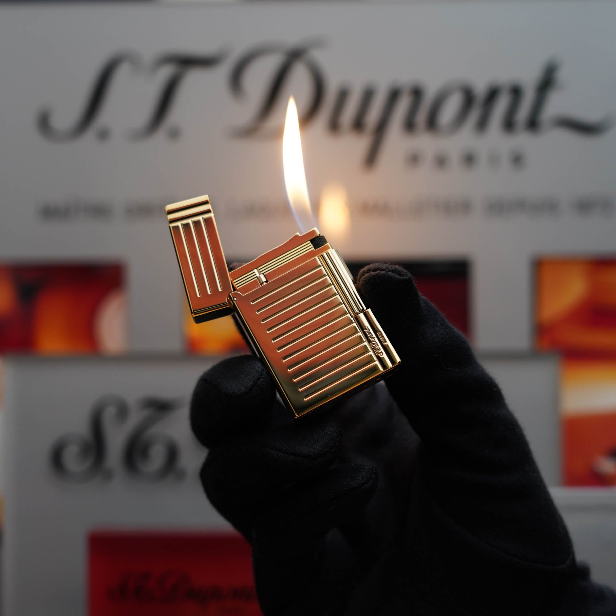 Vintage 1980 S.T. Dupont Rare Gatsby Heavy 24k Gold Finish Lines Pattern Ligne 2 Lighter