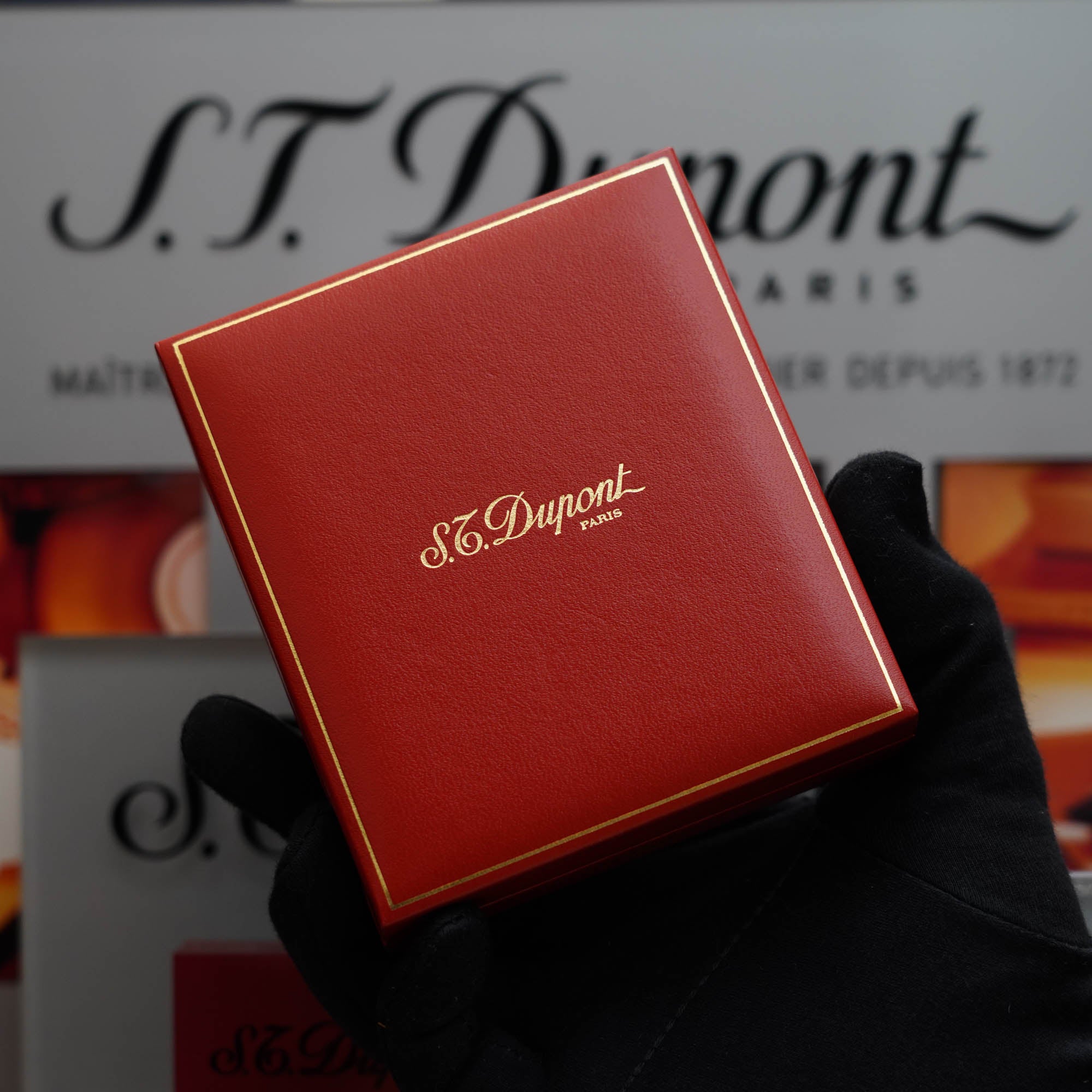 Vintage 1980 S.T. Dupont Rare Gatsby Heavy 24k Gold Finish Lines Pattern Ligne 2 Lighter