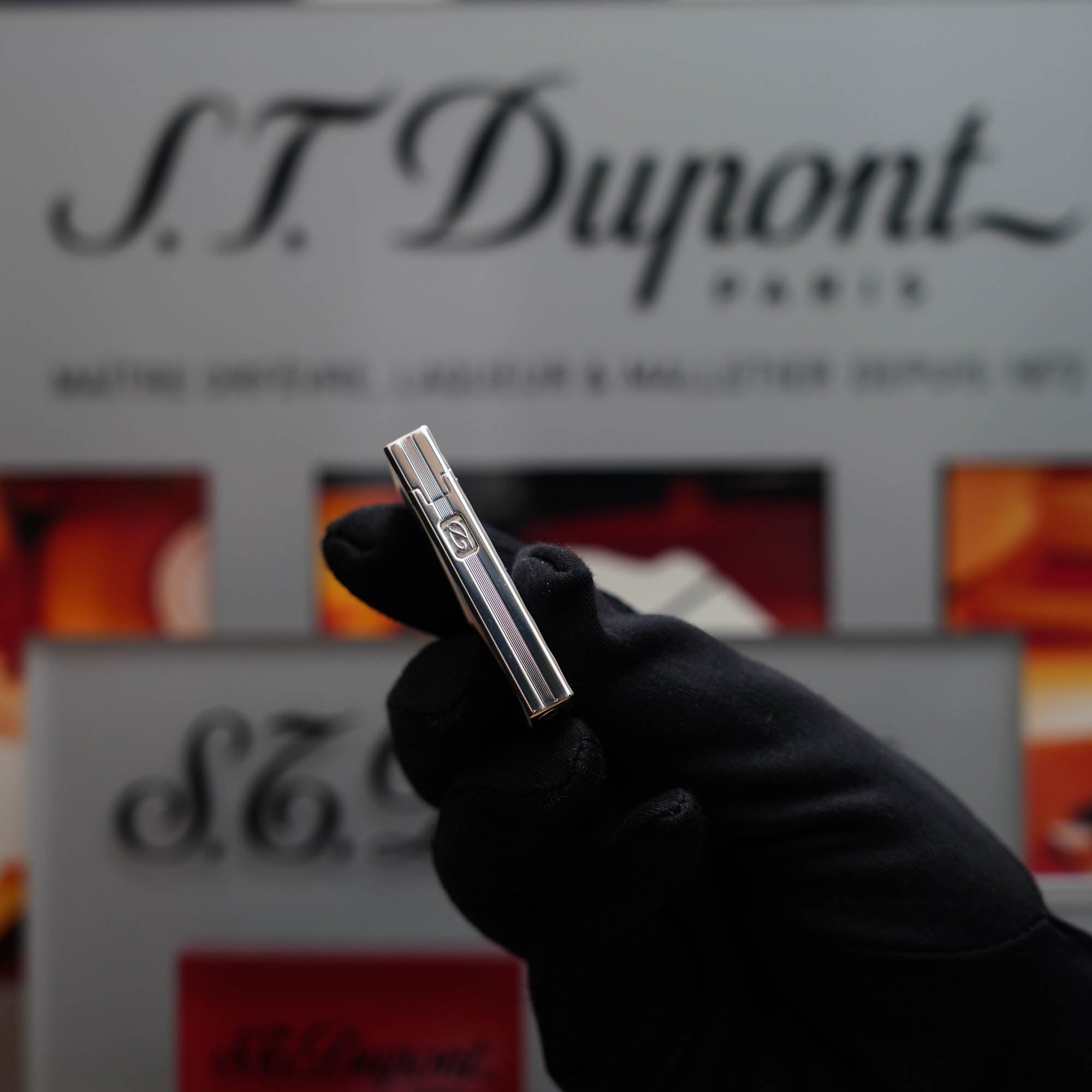 Vintage 1980 S.T. Dupont Silver Finish Vertical Line Ligne 2 LD Lighter