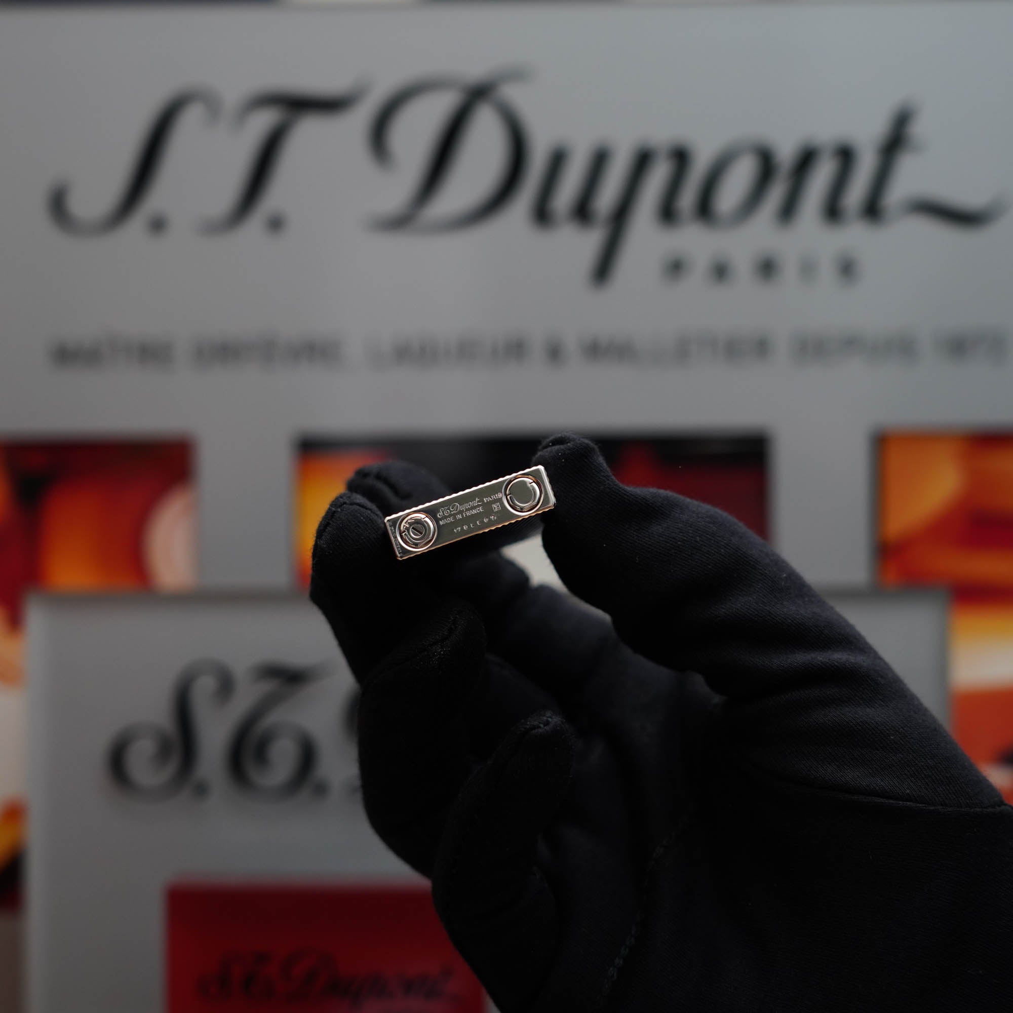 Vintage 1980 S.T. Dupont Silver Finish Vertical Line Ligne 2 LD Lighter