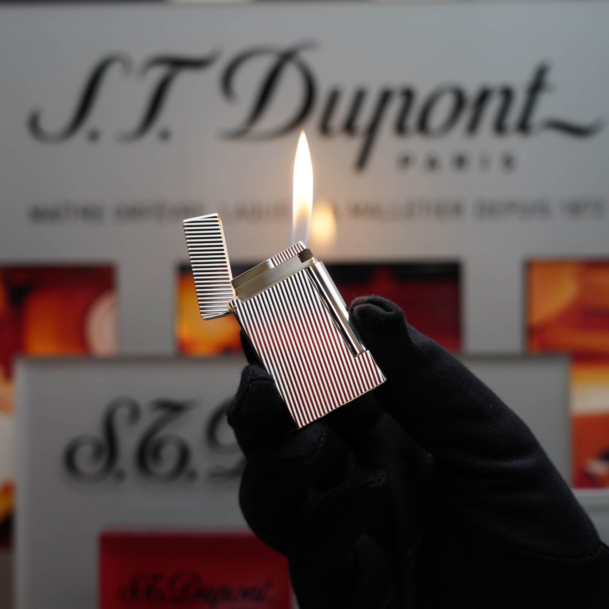 Vintage 1980 S.T. Dupont Silver Finish Vertical Line Ligne 2 LD Lighter