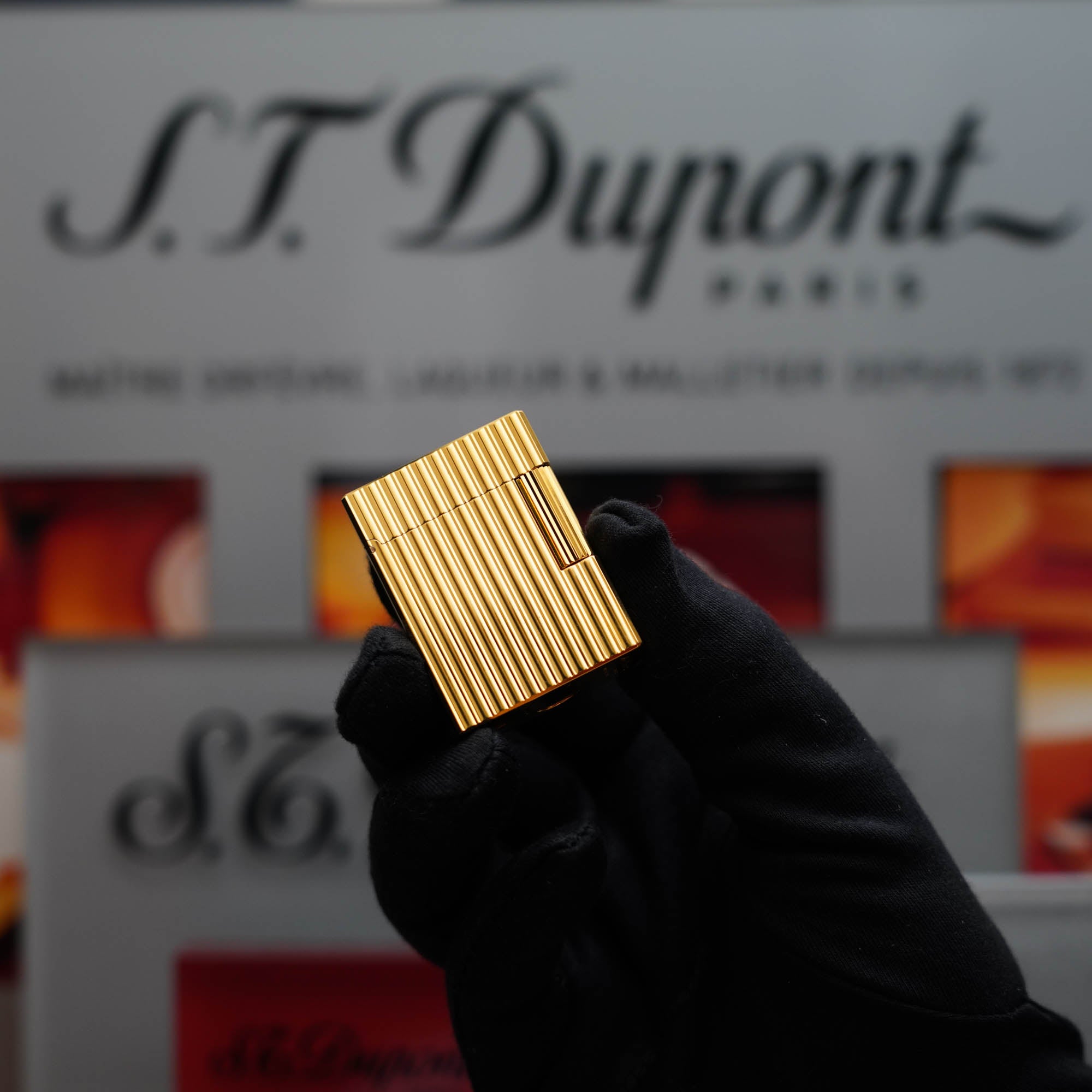 Vintage 1980 S.T. Dupont 24k Gold Finish Vertical Line Ligne 1 Short Lighter