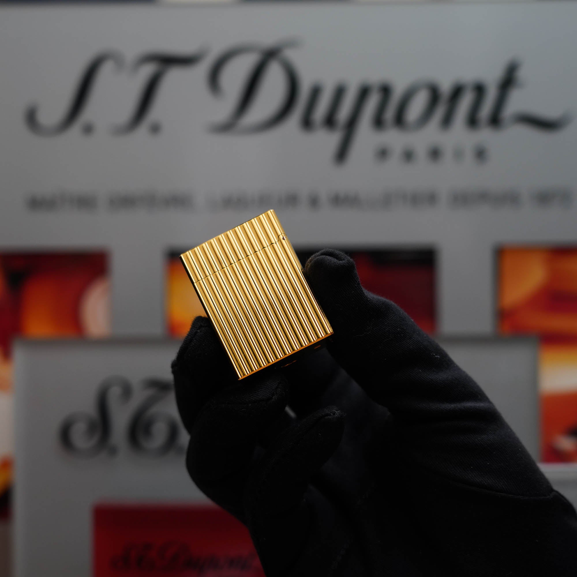 Vintage 1980 S.T. Dupont 24k Gold Finish Vertical Line Ligne 1 Short Lighter
