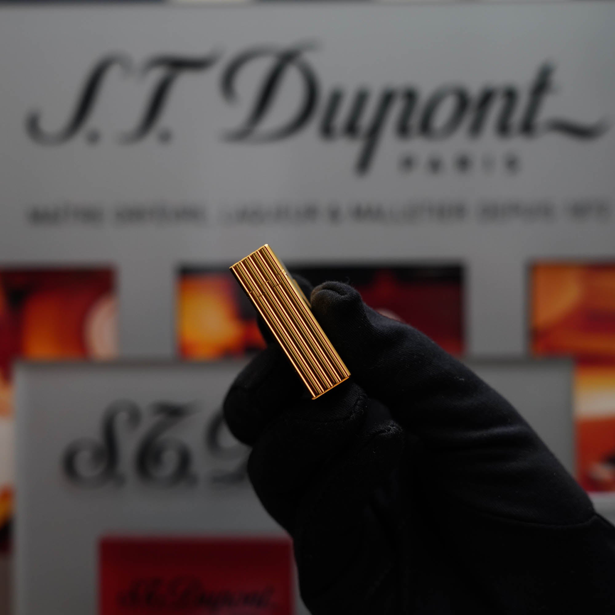 Vintage 1980 S.T. Dupont 24k Gold Finish Vertical Line Ligne 1 Short Lighter