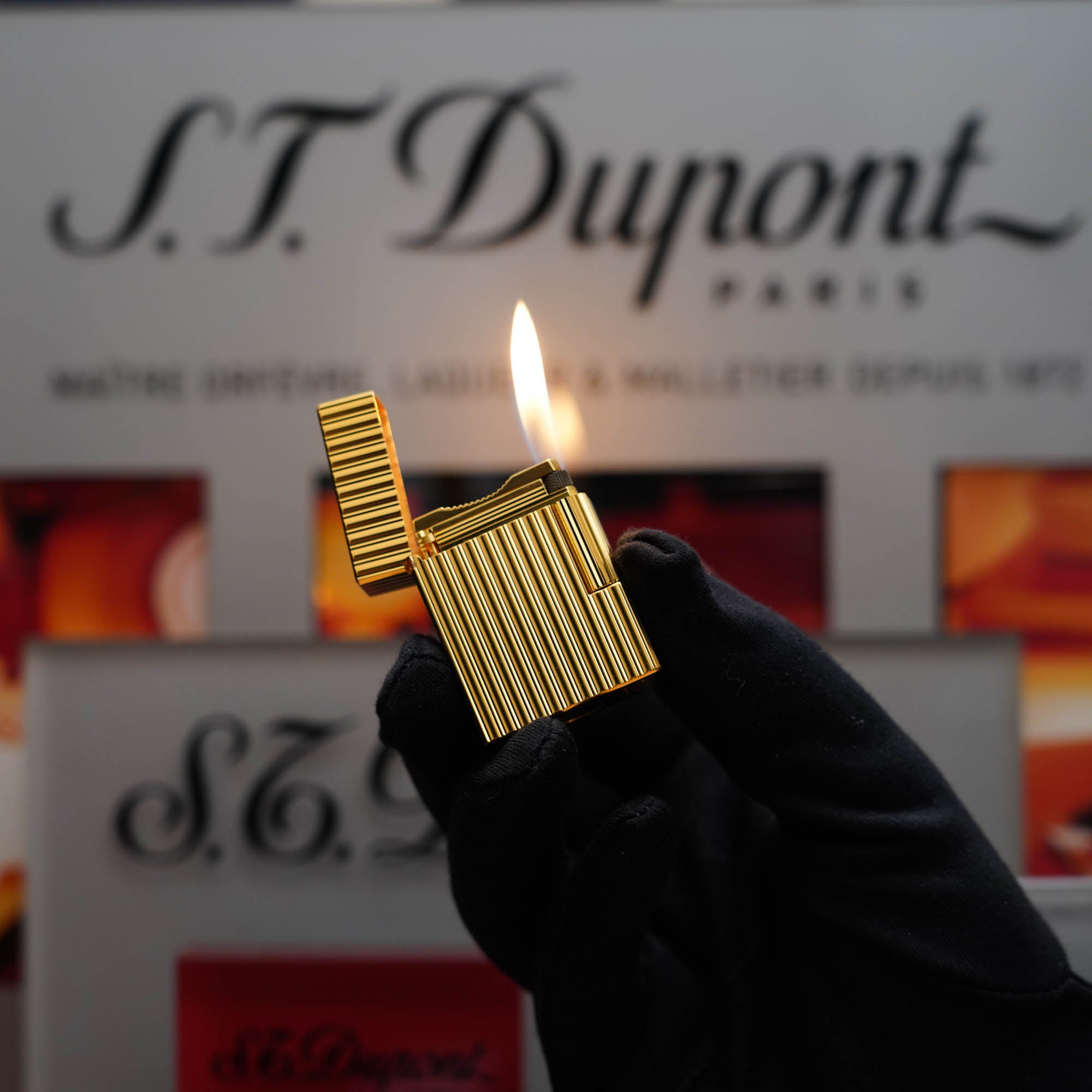 Vintage 1980 S.T. Dupont 24k Gold Finish Vertical Line Ligne 1 Short Lighter