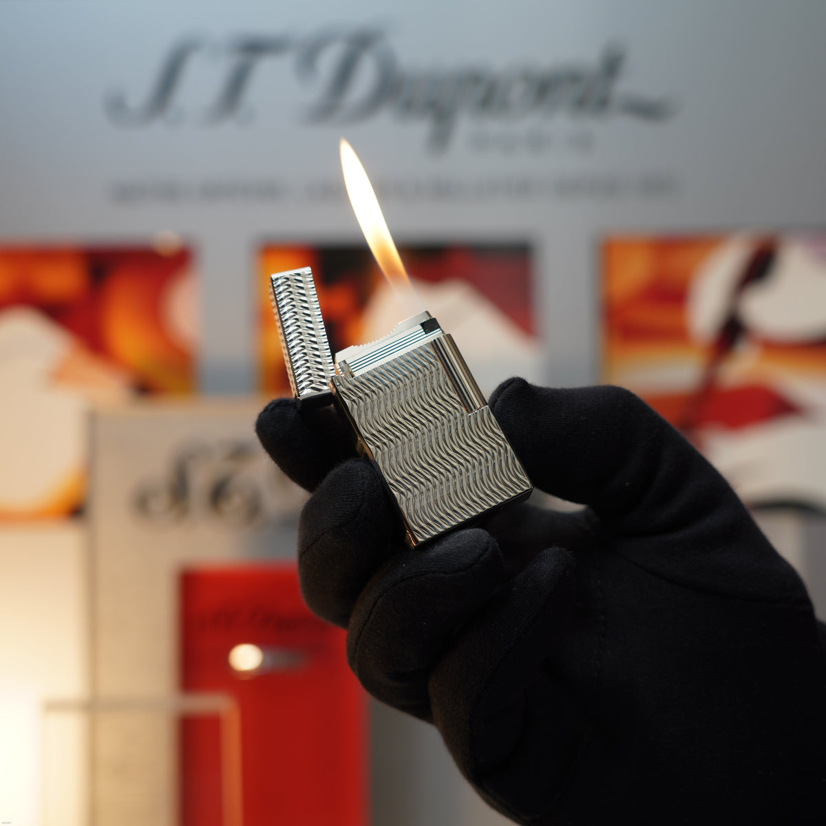 Vintage 1990 S.T. Dupont Ligne 1 Large Heavy Silver Finish Rare 3D Wave Pattern Lighter