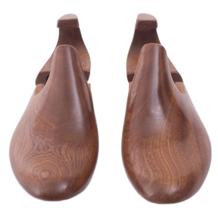 Wellington Sapele Wood Shoe Trees | KirbyAllison.com
