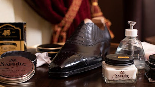 black mirror shined shoe with different saphir shoe polishes