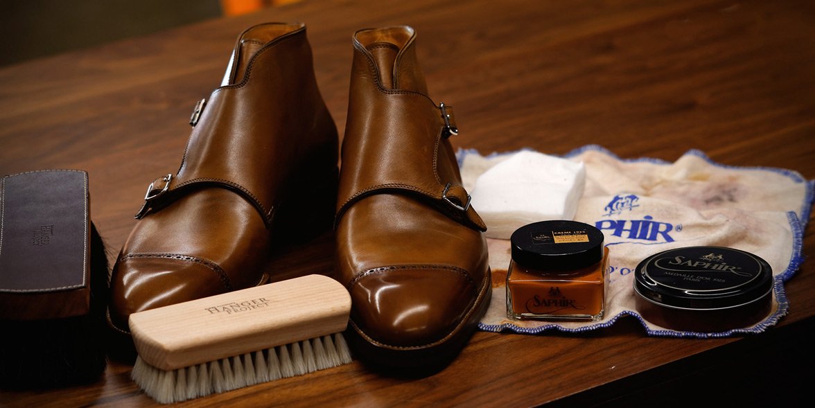 Saphir shoe polish, Shine and protect leather shoes