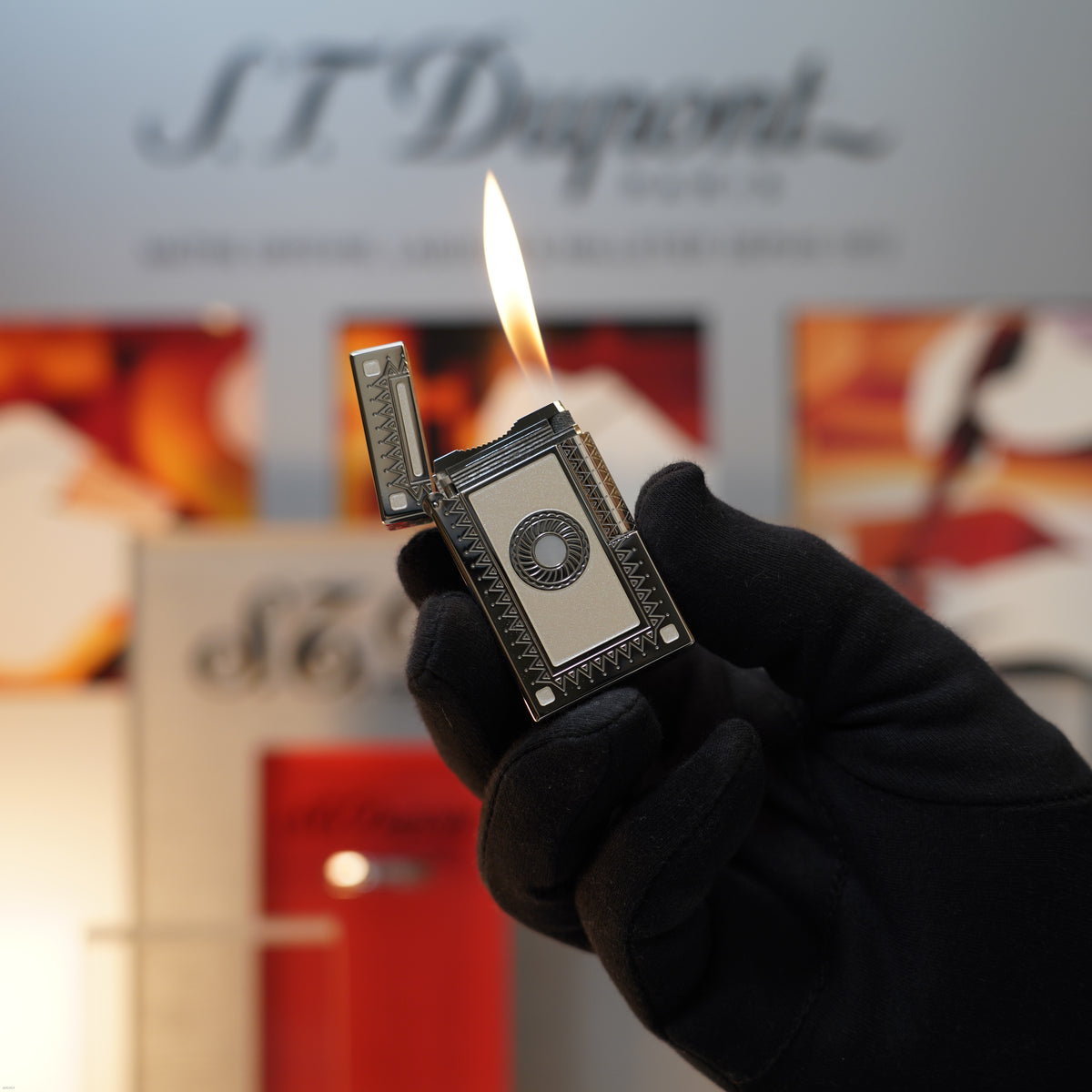 Vintage 2005 S.T. Dupont “Shaman” Limited Edition Heavy Platinum Mother‑of‑Pearl White Natural Lacquer Large Ligne 1 Lighter