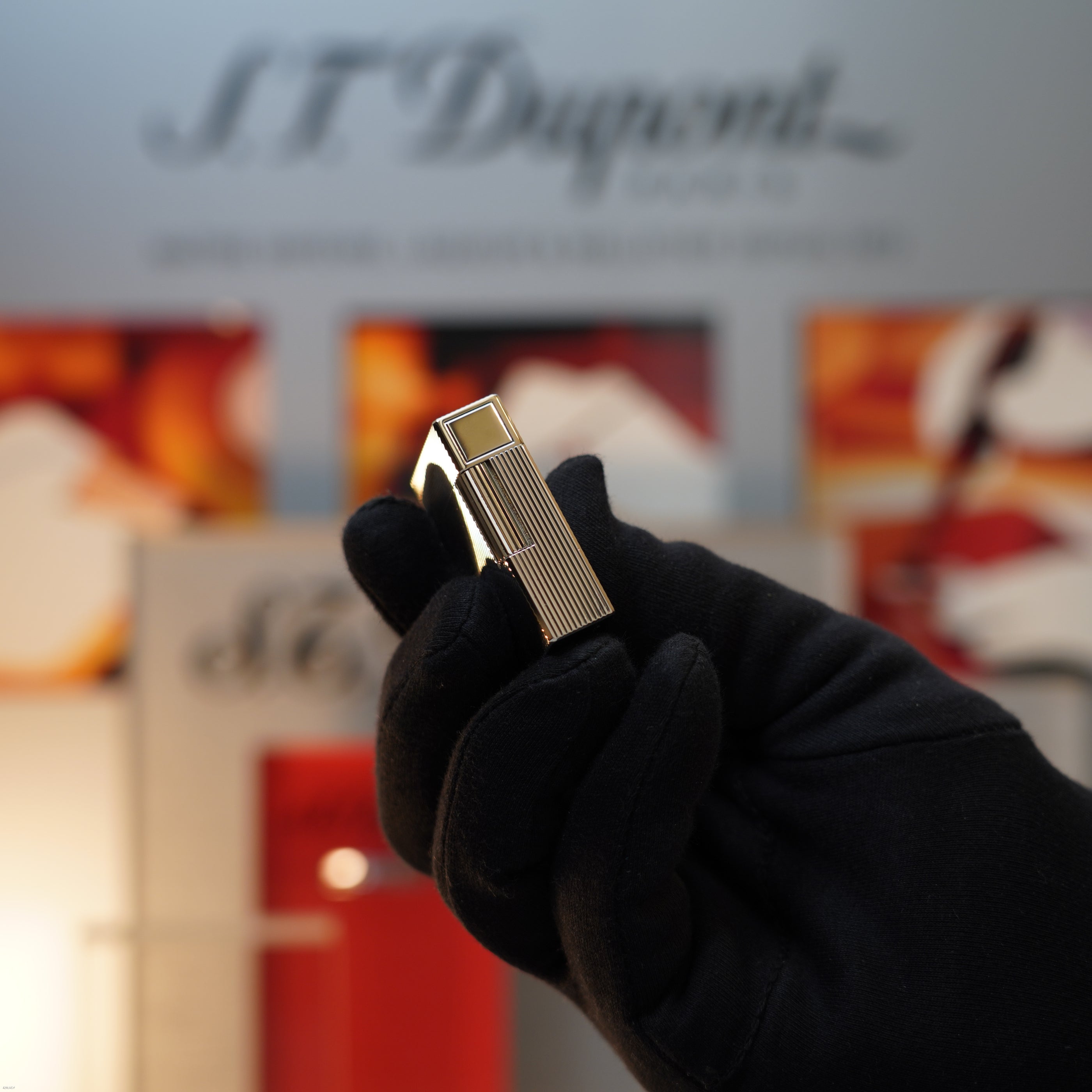 Vintage October 1990 S.T. Dupont Ligne 1 Heavy Silver Finish Lines Pattern Small Size Lighter