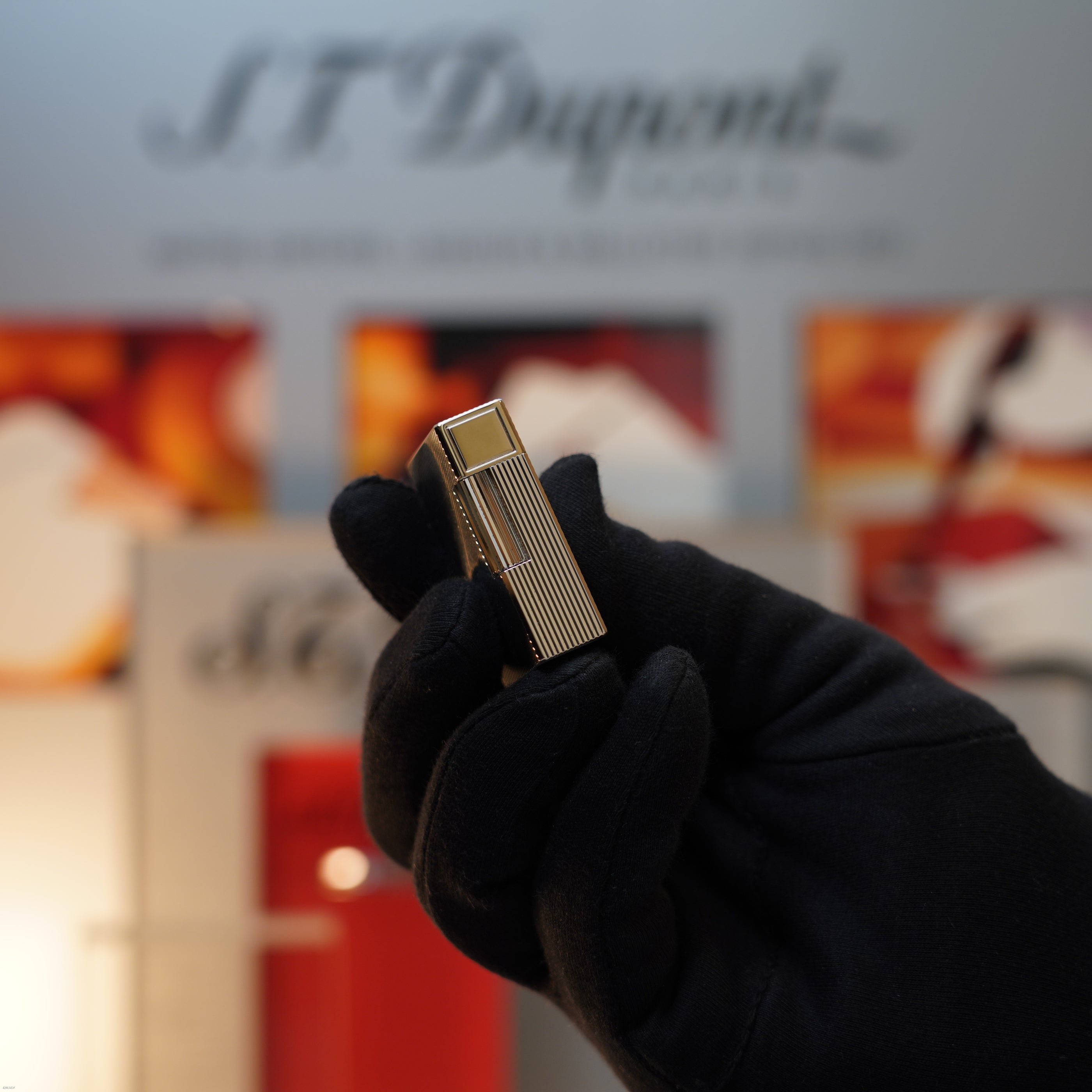 Vintage October 1990 S.T. Dupont Ligne 1 Heavy Silver Finish Lines Pattern Small Size Lighter
