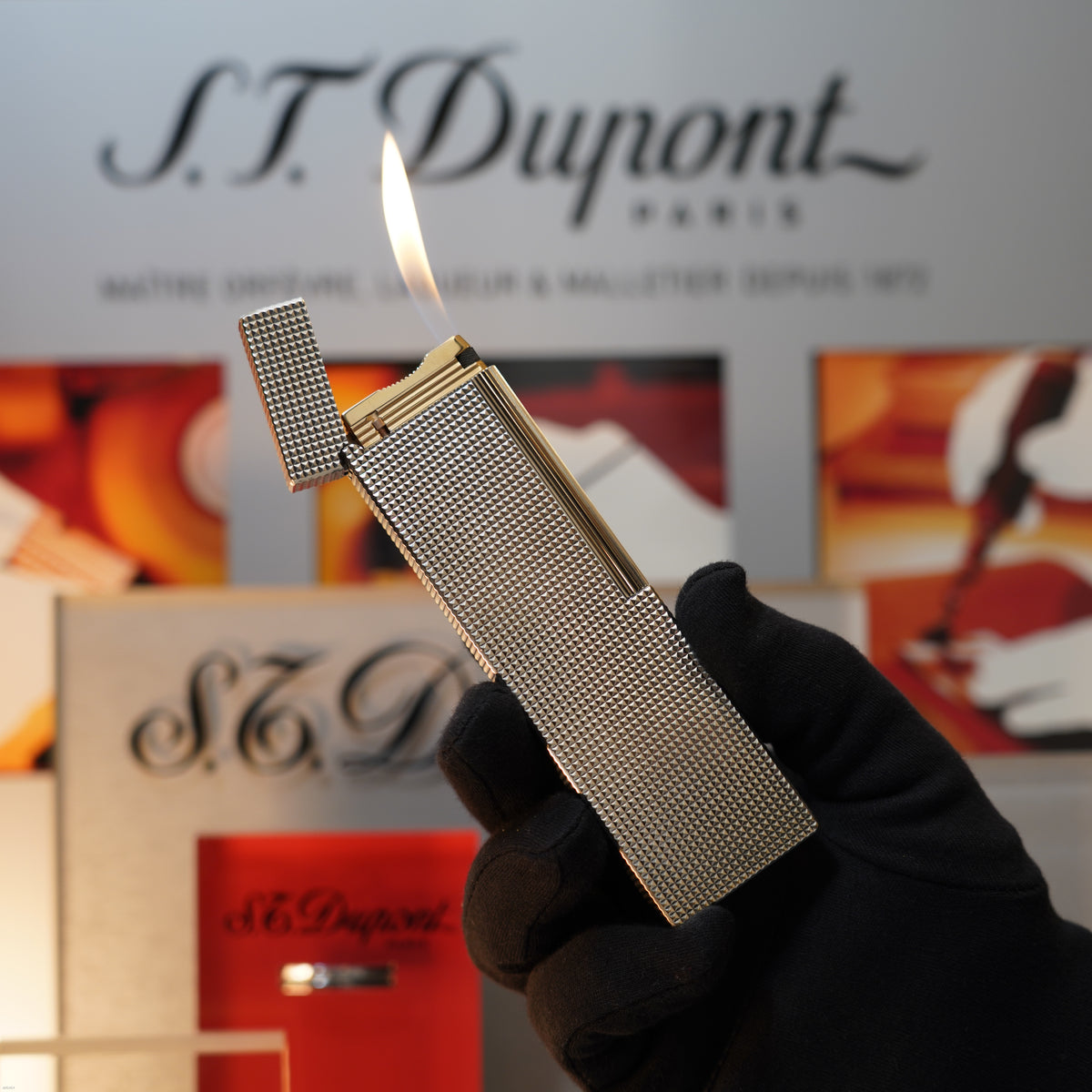 Vintage 1970 S.T. Dupont Early Production Diamond Pattern Large Table Gas Lighter