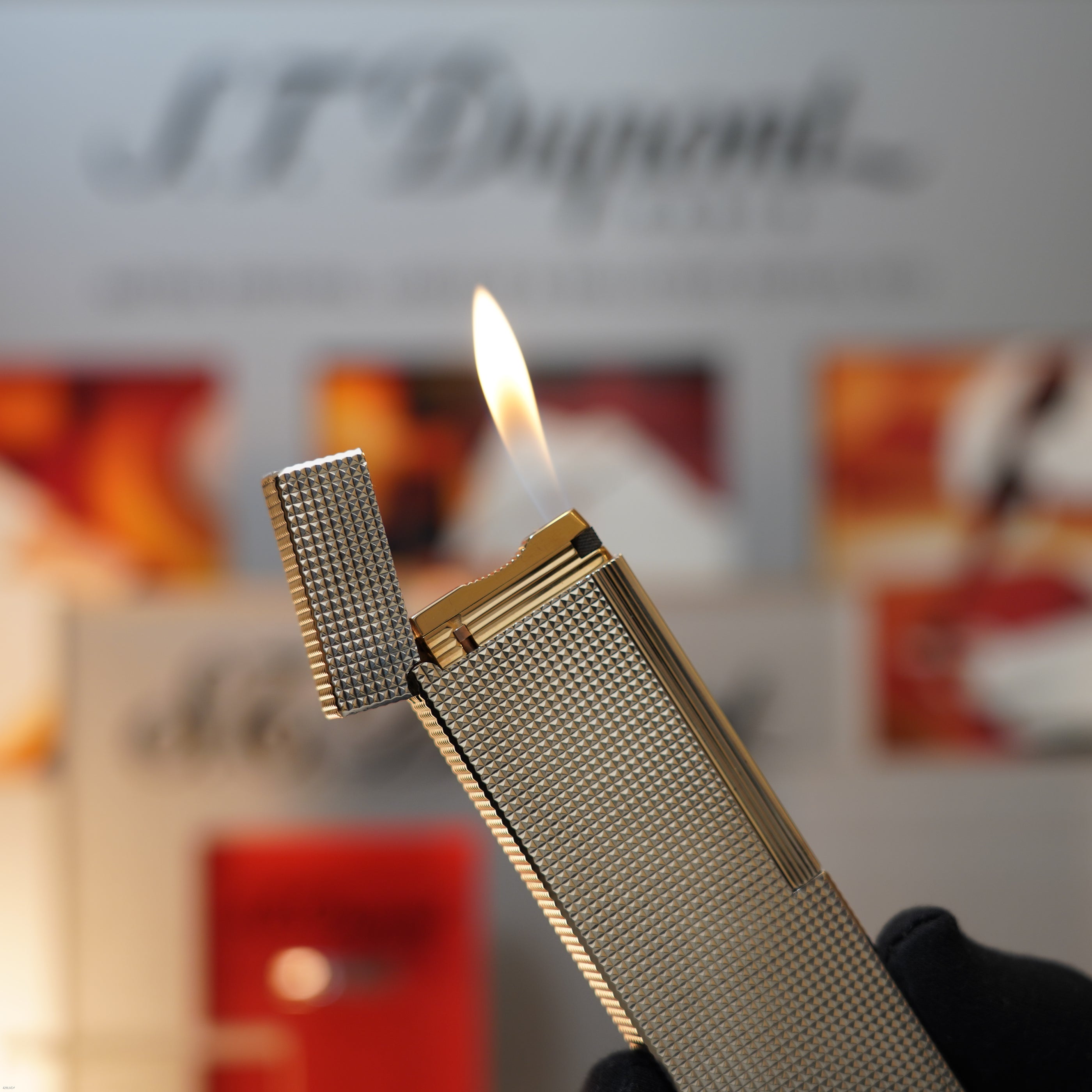 Vintage 1970 S.T. Dupont Early Production Diamond Pattern Large Table Gas Lighter