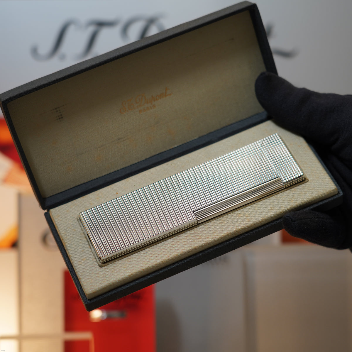 Vintage 1970 S.T. Dupont Early Production Diamond Pattern Large Table Gas Lighter