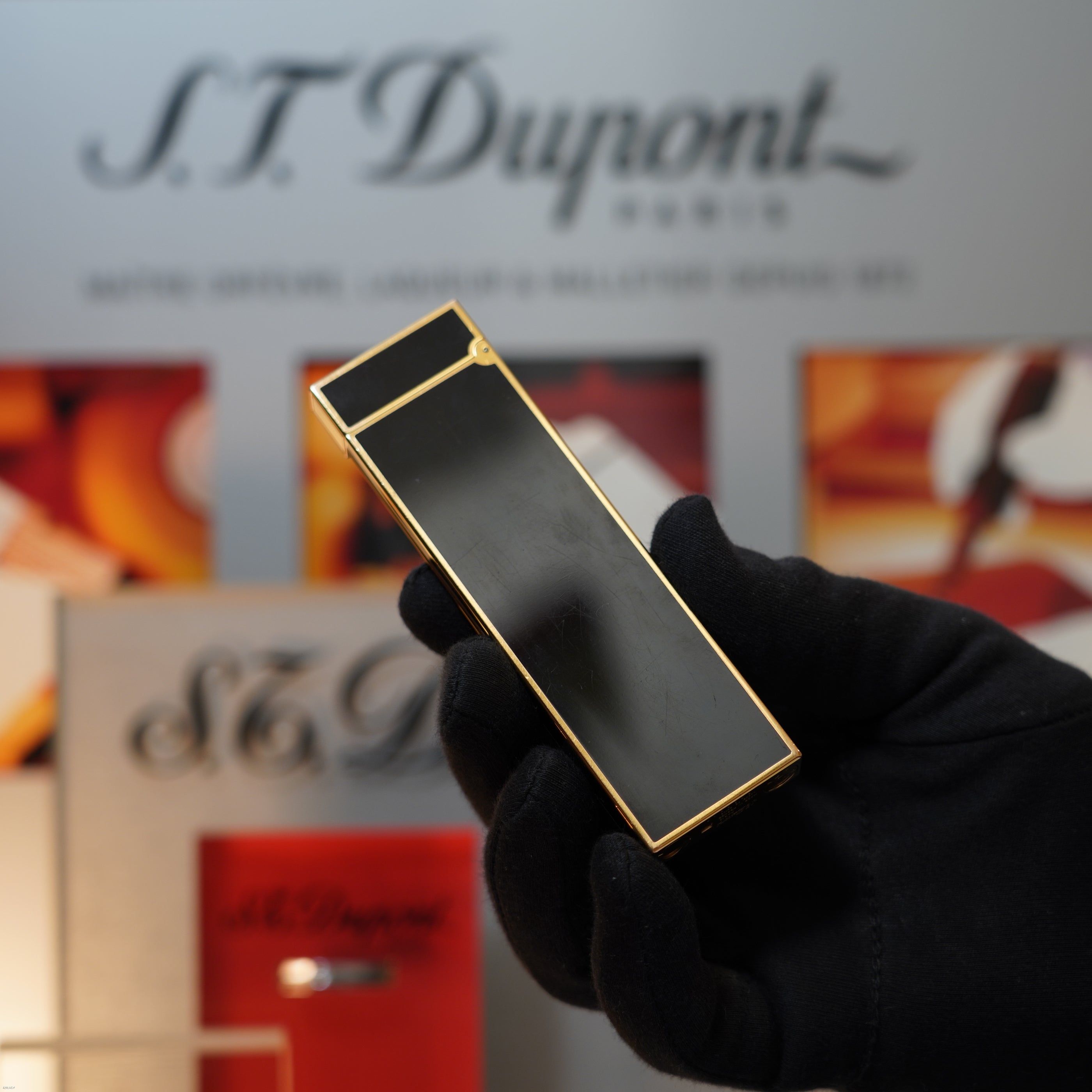 Vintage May 1993 S.T. Dupont Large Table Lighter Heavy 24k Gold Black Lacquer Diamond Pattern Ligne 2
