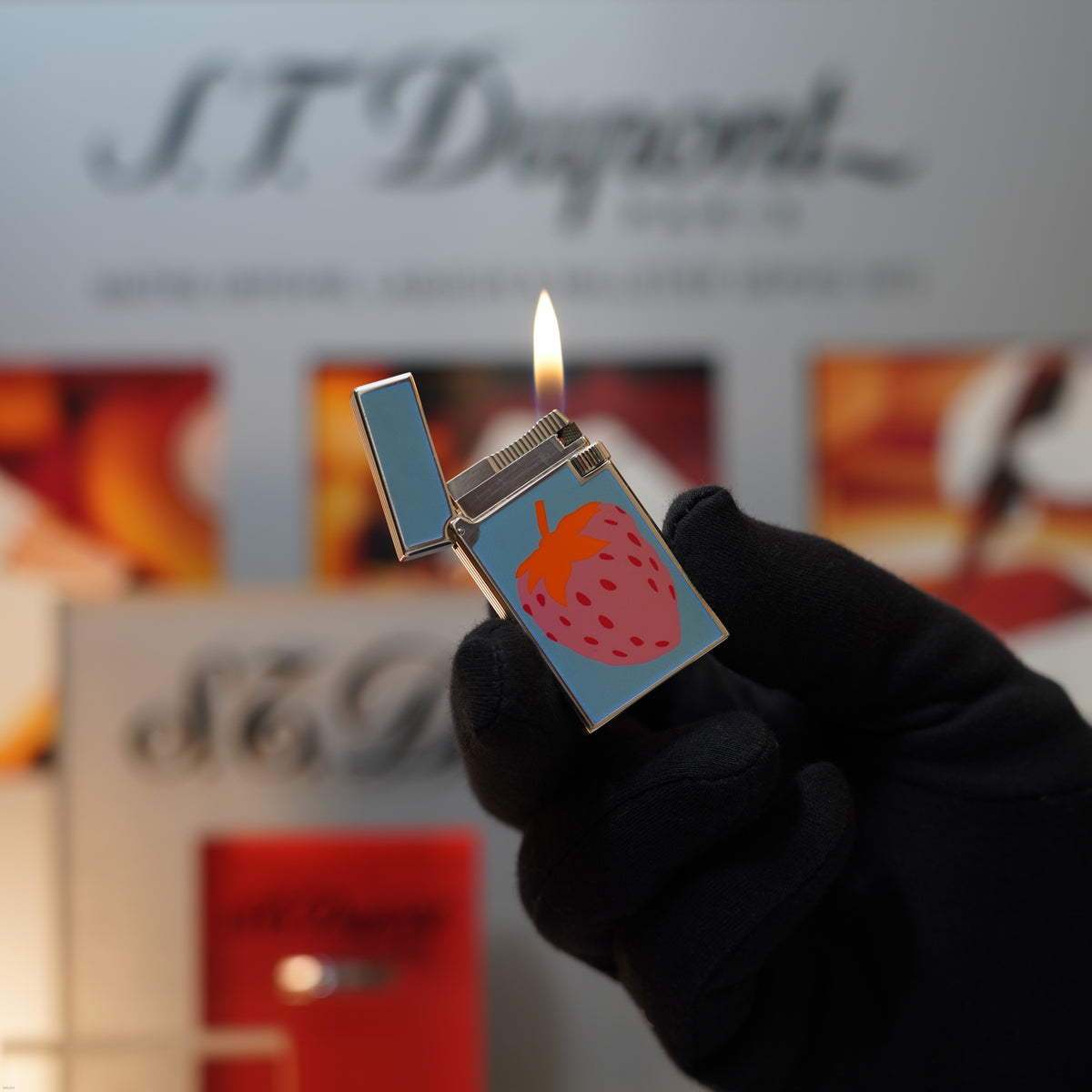 Vintage March 1996 S.T. Dupont “Fantasia” Limited Edition Heavy Platinum Pop Art Rare Strawberry Natural Lacquer Lighter