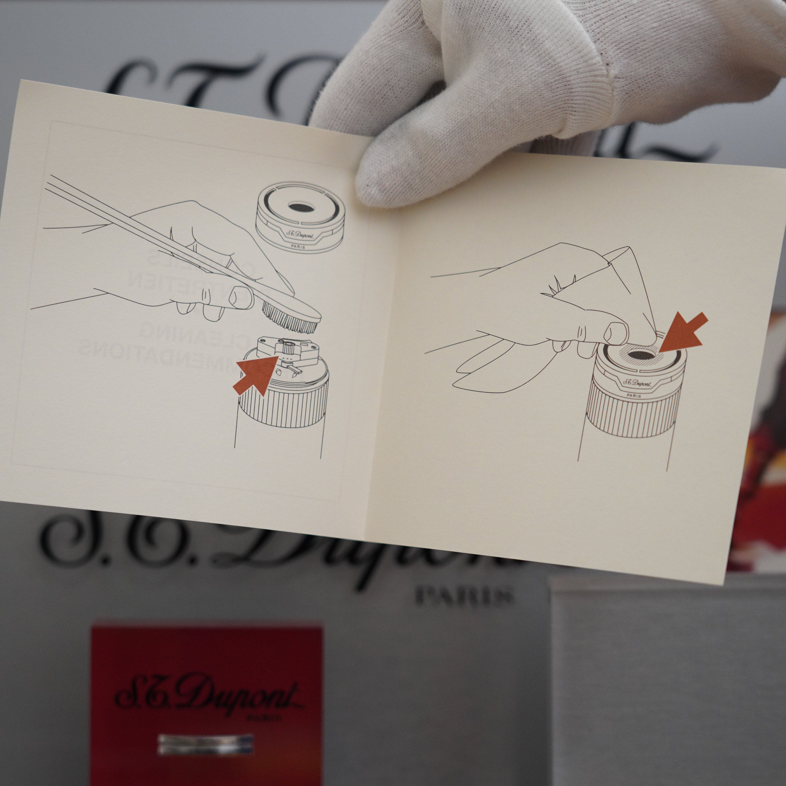 Vintage 1980 S.T. Dupont 18k Masterpiece Unique Cylinder Gold Plated Macassar Lacquer Dual Flame Table Lighter