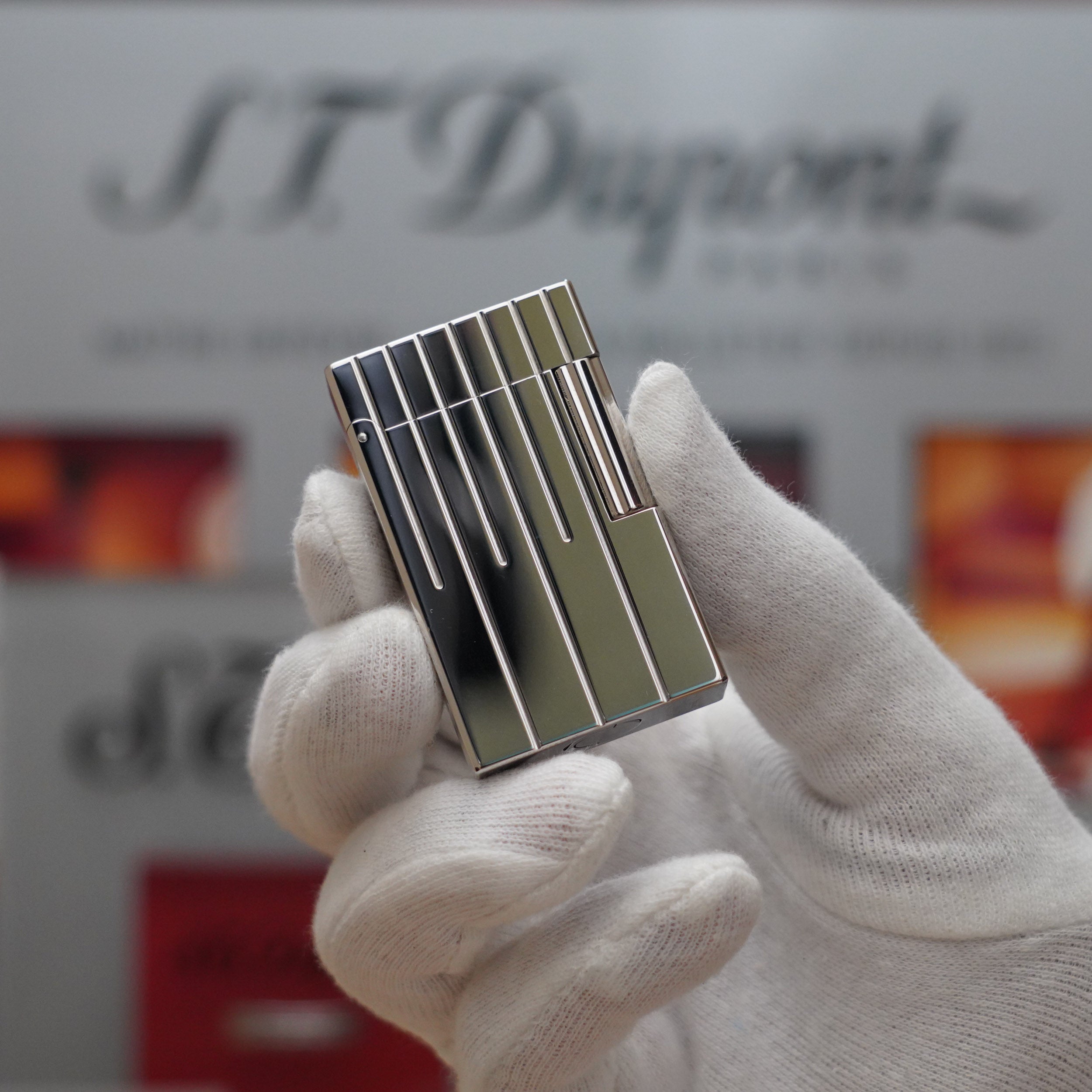 Vintage S.T. Dupont Limited Grand Master Perspective 2000 Palladium Plated Lighter