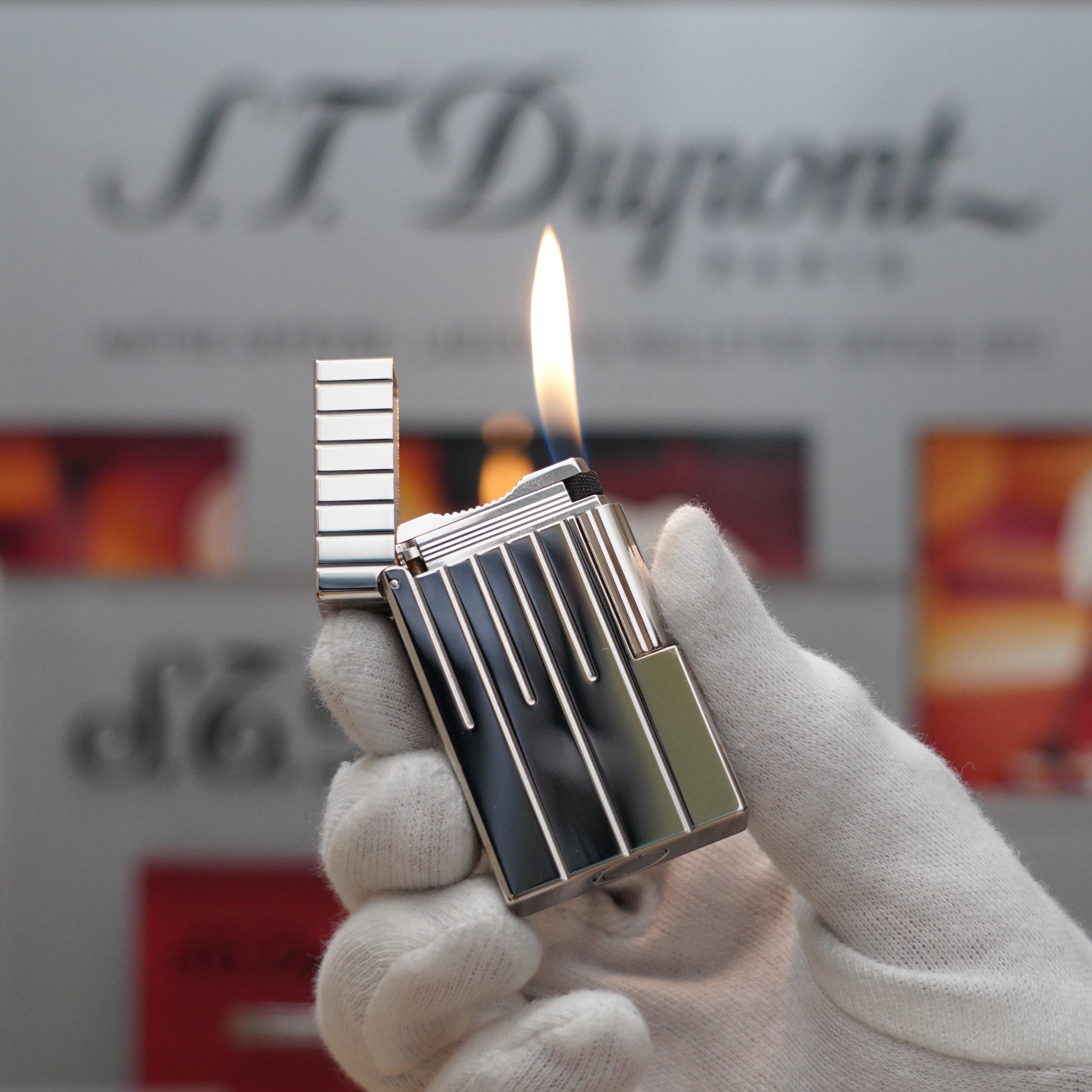 Vintage S.T. Dupont Limited Grand Master Perspective 2000 Palladium Plated Lighter