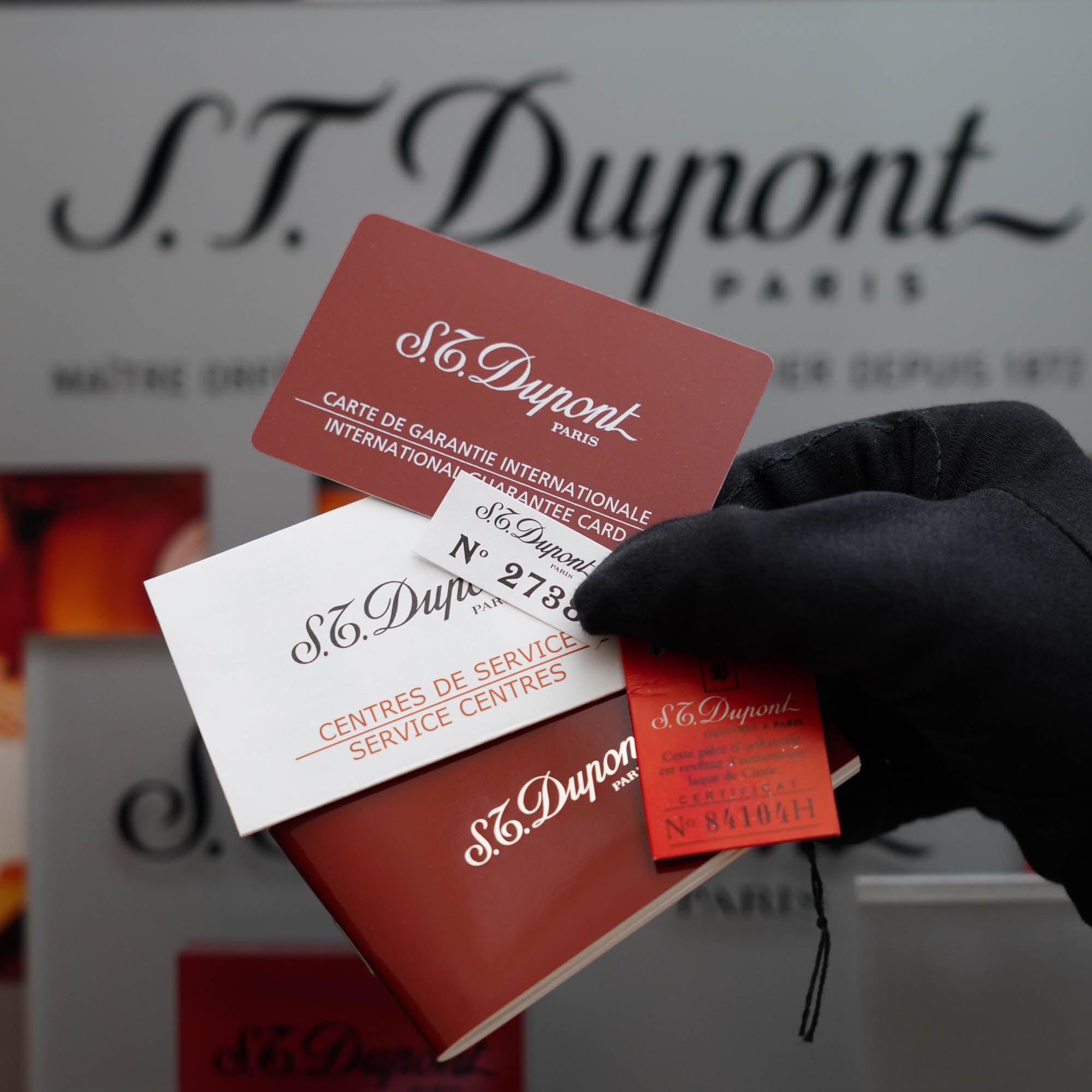 Vintage 1980 St Dupont 24k Gold Finish Black Lacquer Gold Powder Ligne 2 LD Lighter