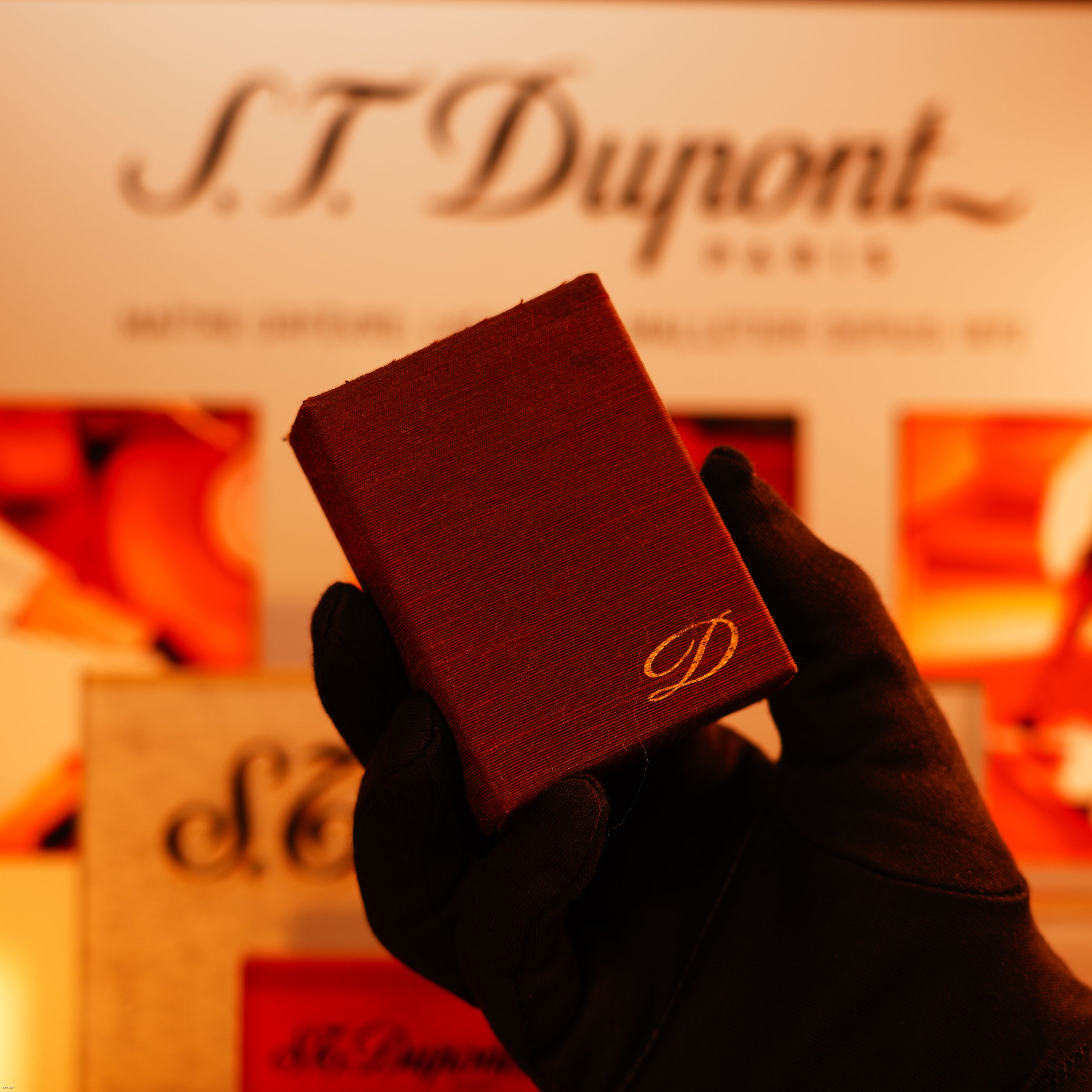 Vintage 1978 S.T. Dupont Ligne 1 Micro Pyramid Guilloché 24k Heavy Gold Finish Small Lighter