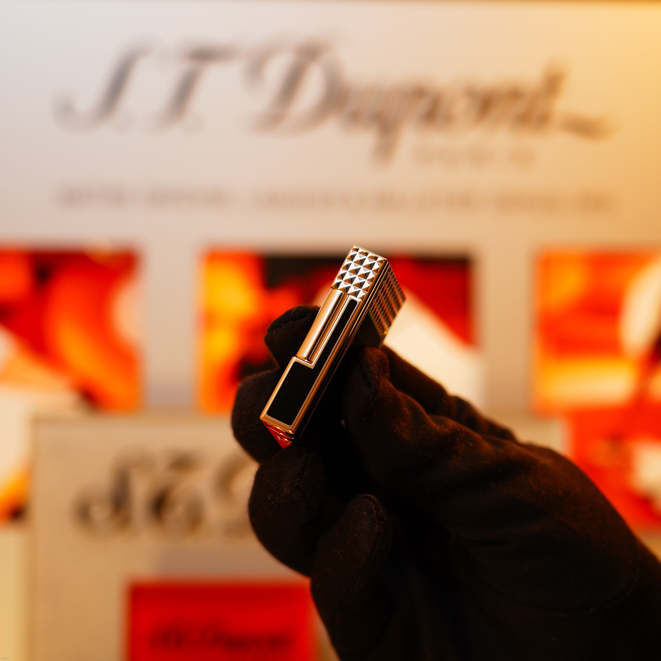 Vintage 1990 S.T. Dupont Gatsby Platinum Natural Black Lacquer Lighter – Classic Clink Sound