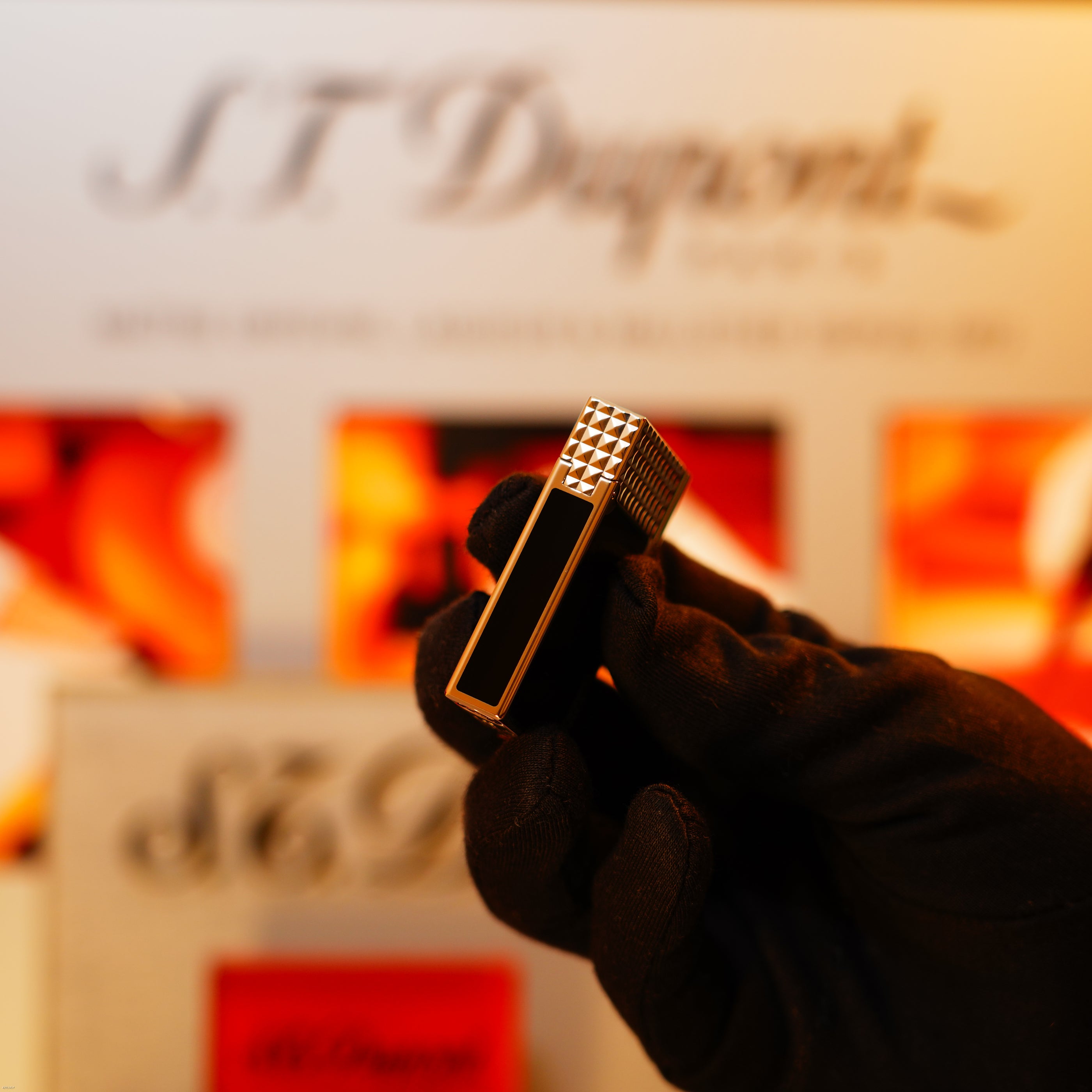Vintage 1990 S.T. Dupont Gatsby Platinum Natural Black Lacquer Lighter – Classic Clink Sound