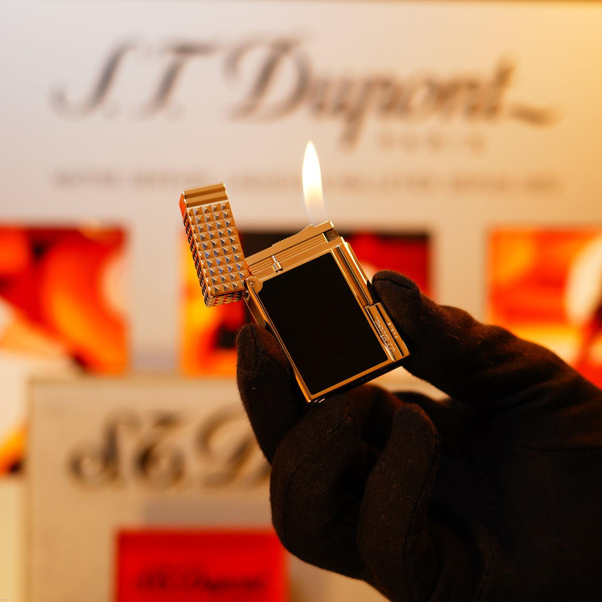 Vintage 1990 S.T. Dupont Gatsby Lighter – Heavy Platinum Finish with Natural Black Lacquer, Strong Clink Sound, Excellent Condition