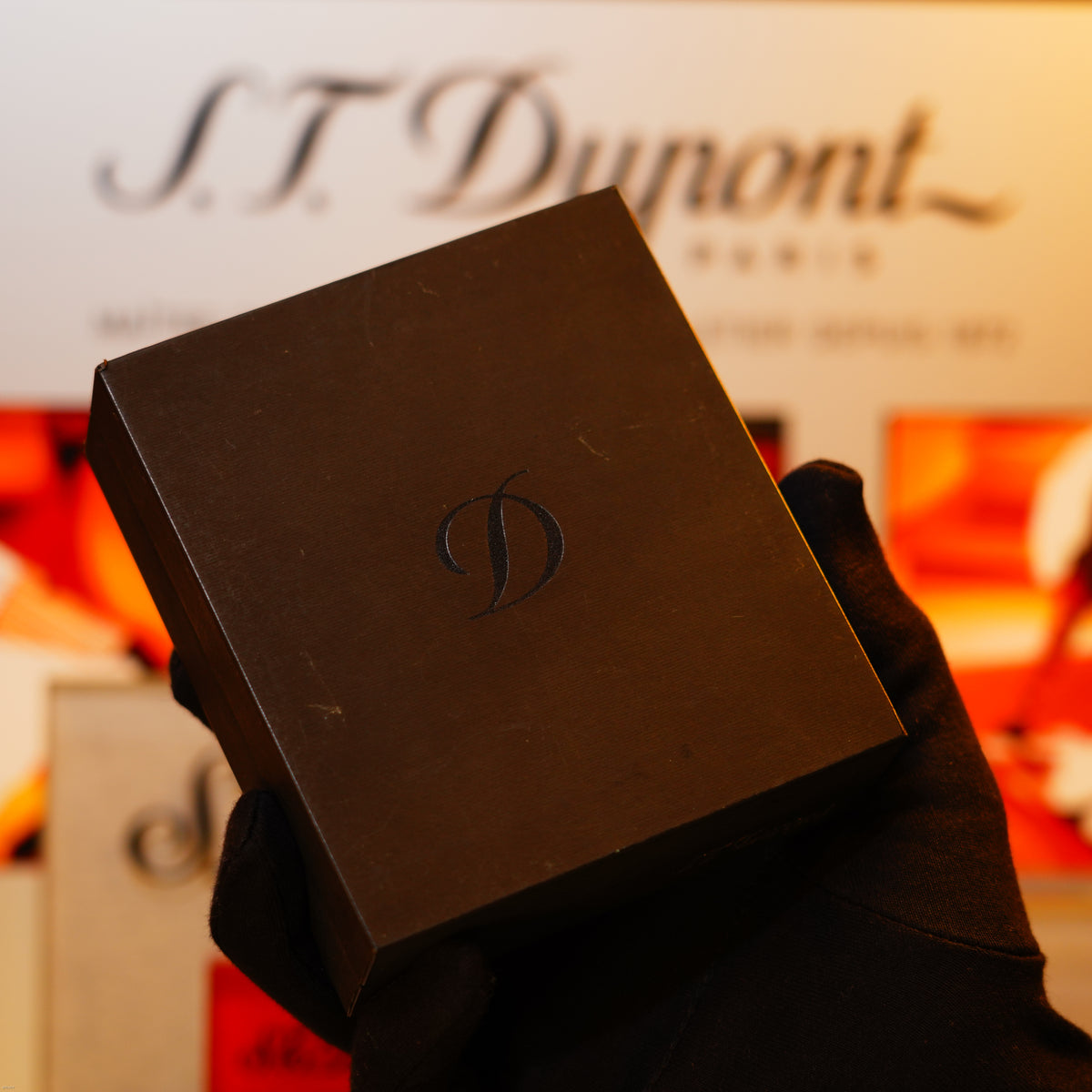 Vintage 1990 S.T. Dupont Gatsby Lighter – Heavy Platinum Finish with Natural Black Lacquer, Strong Clink Sound, Excellent Condition