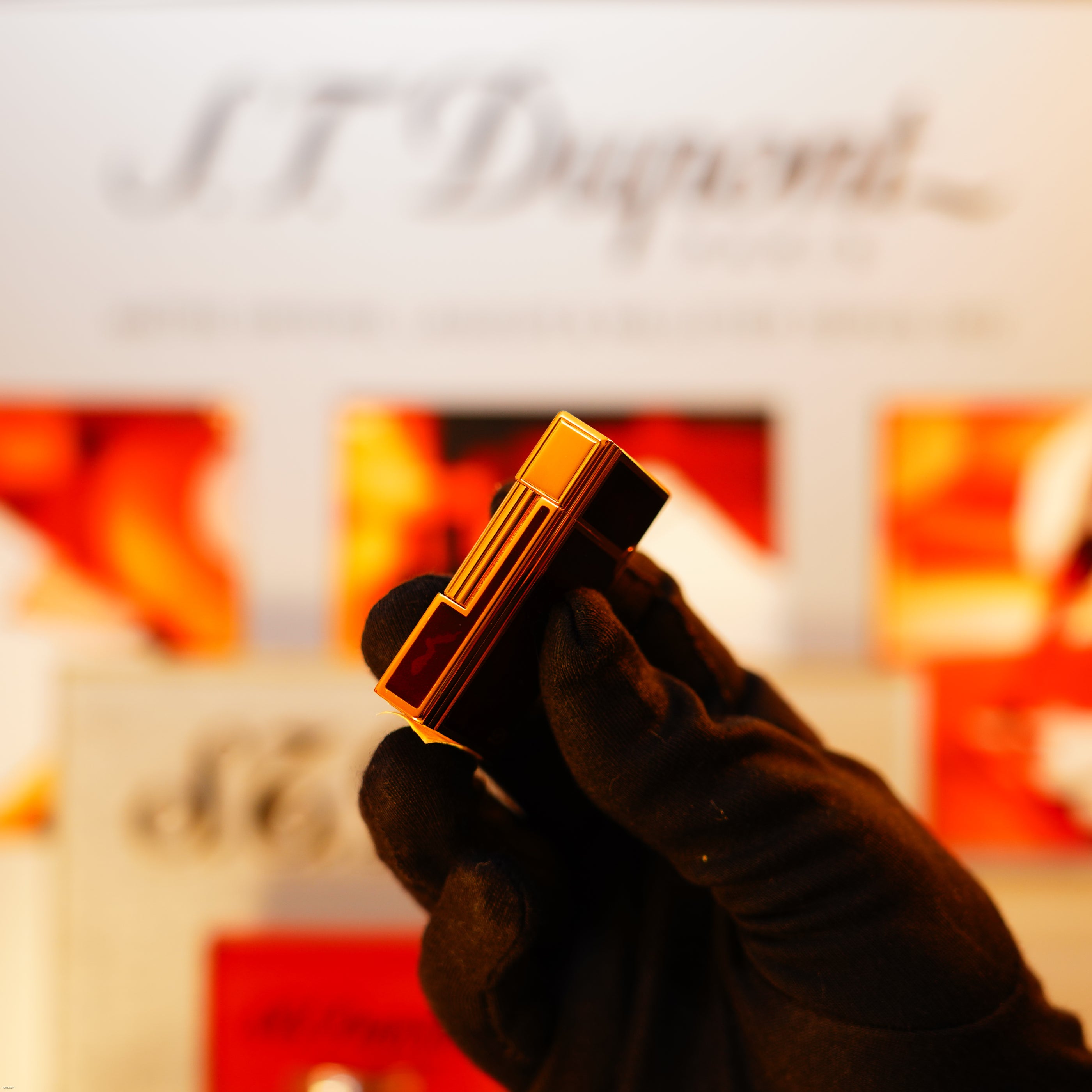 Vintage 1991 S.T. Dupont Gatsby “Tortoise Shell” Natural Lacquer Heavy 24k Gold Finish Lighter – 1991 Tax Sticker