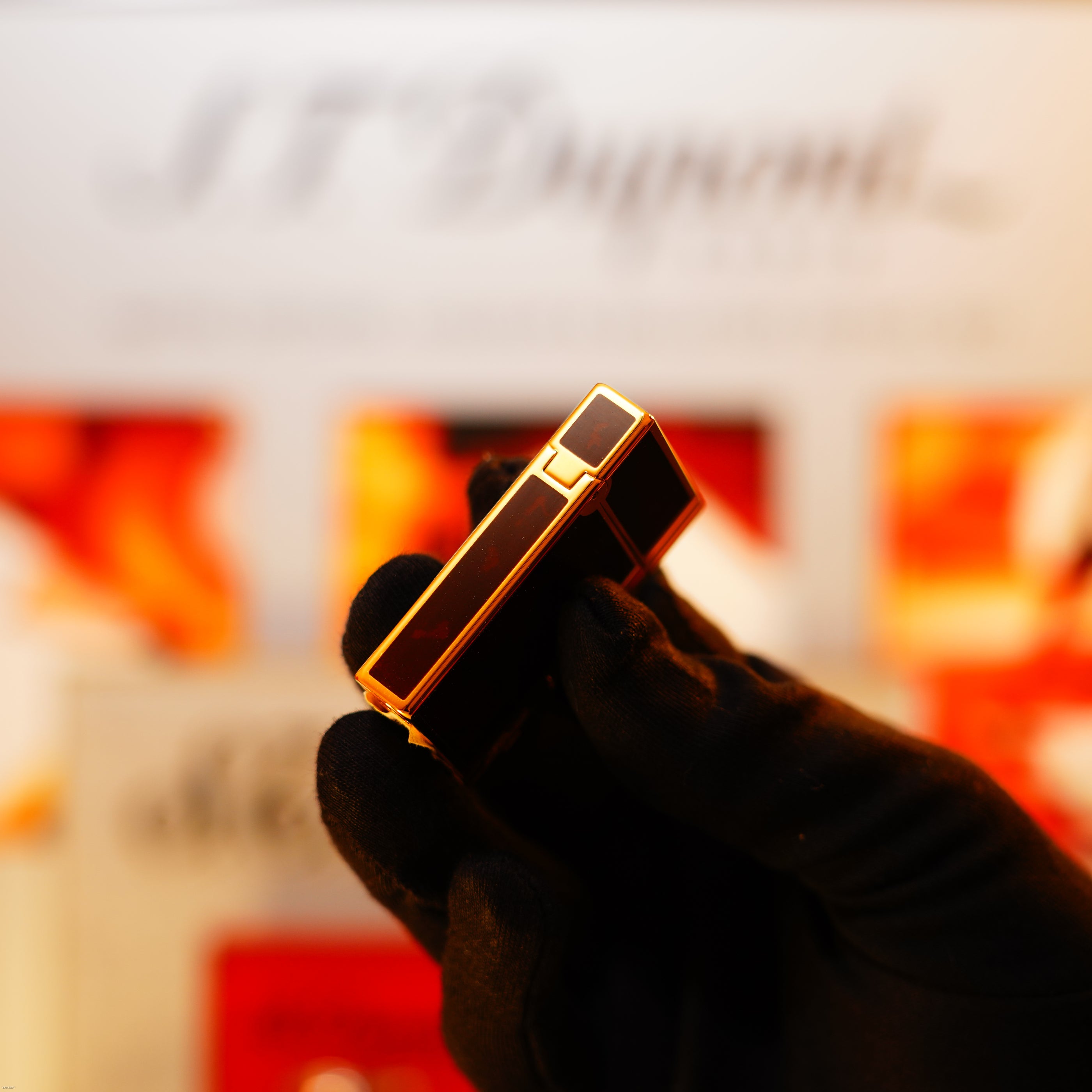 Vintage 1991 S.T. Dupont Gatsby “Tortoise Shell” Natural Lacquer Heavy 24k Gold Finish Lighter – 1991 Tax Sticker