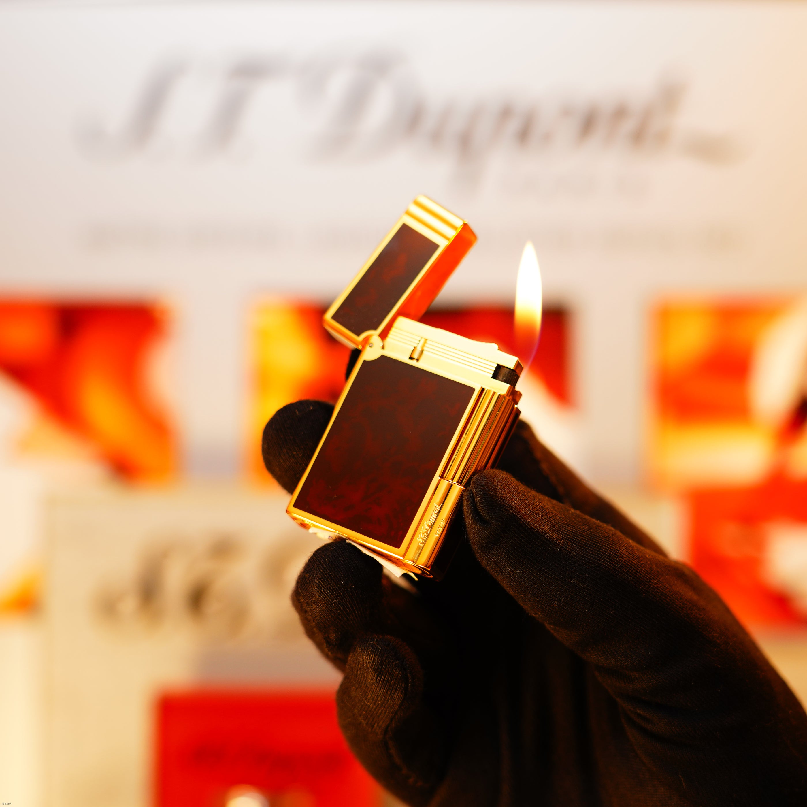 Vintage 1991 S.T. Dupont Gatsby “Tortoise Shell” Natural Lacquer Heavy 24k Gold Finish Lighter – 1991 Tax Sticker