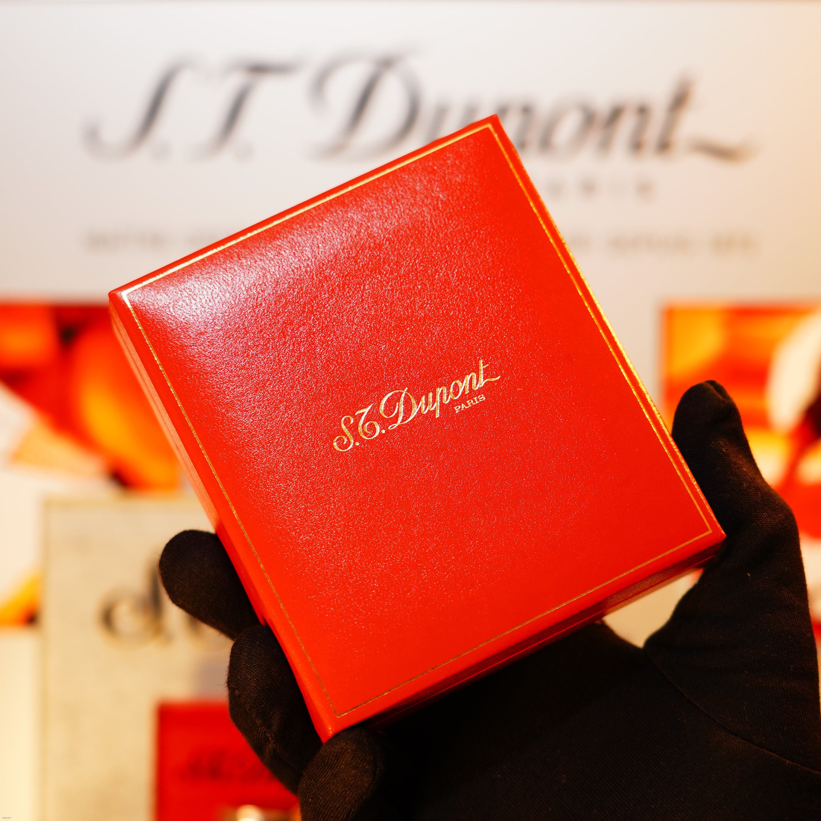Vintage 1991 S.T. Dupont Gatsby “Tortoise Shell” Natural Lacquer Heavy 24k Gold Finish Lighter – 1991 Tax Sticker