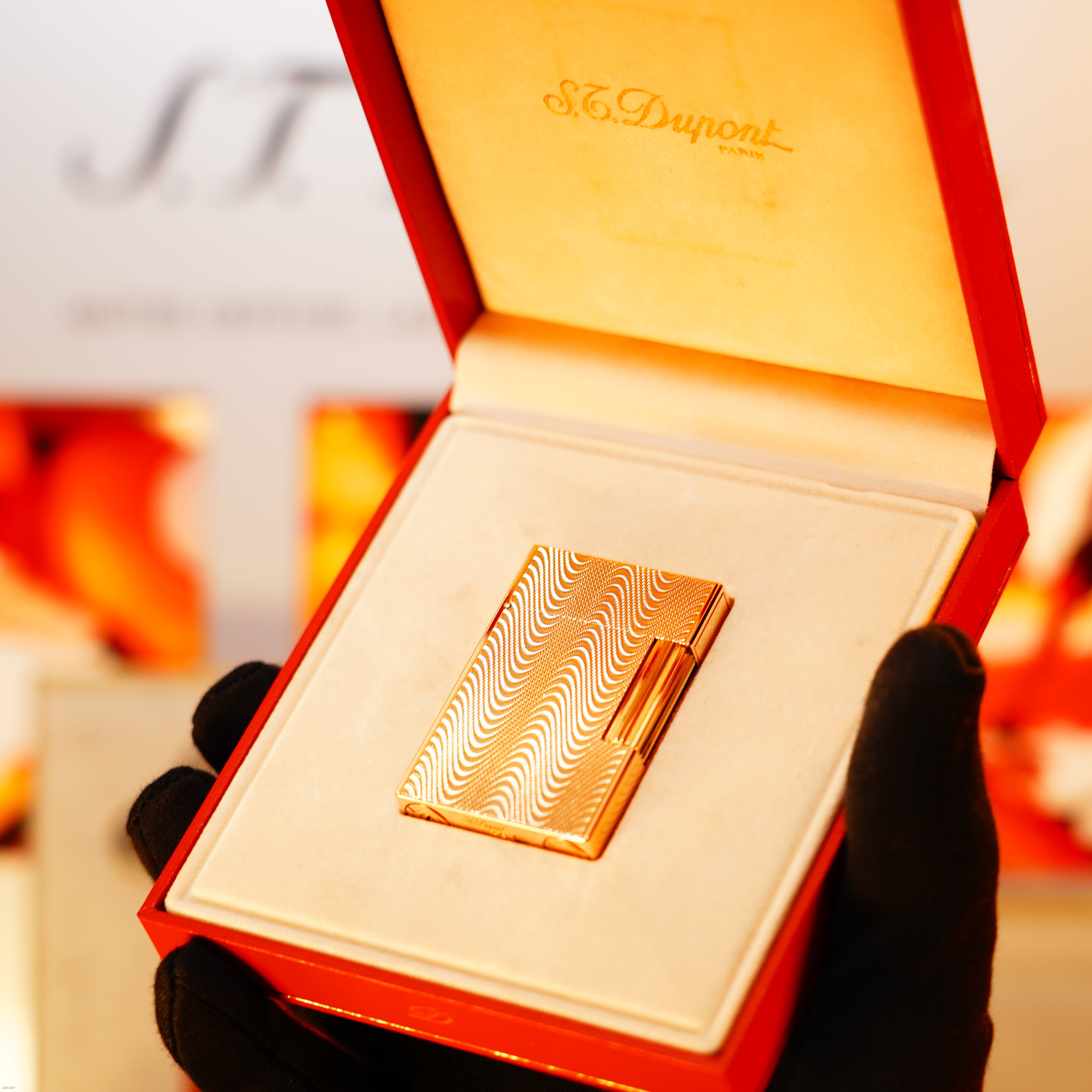 Vintage 1993 S.T. Dupont Ligne 2 Medium rare “Guilloché” Lighter - Original 1993 Invoice & Signed Documents