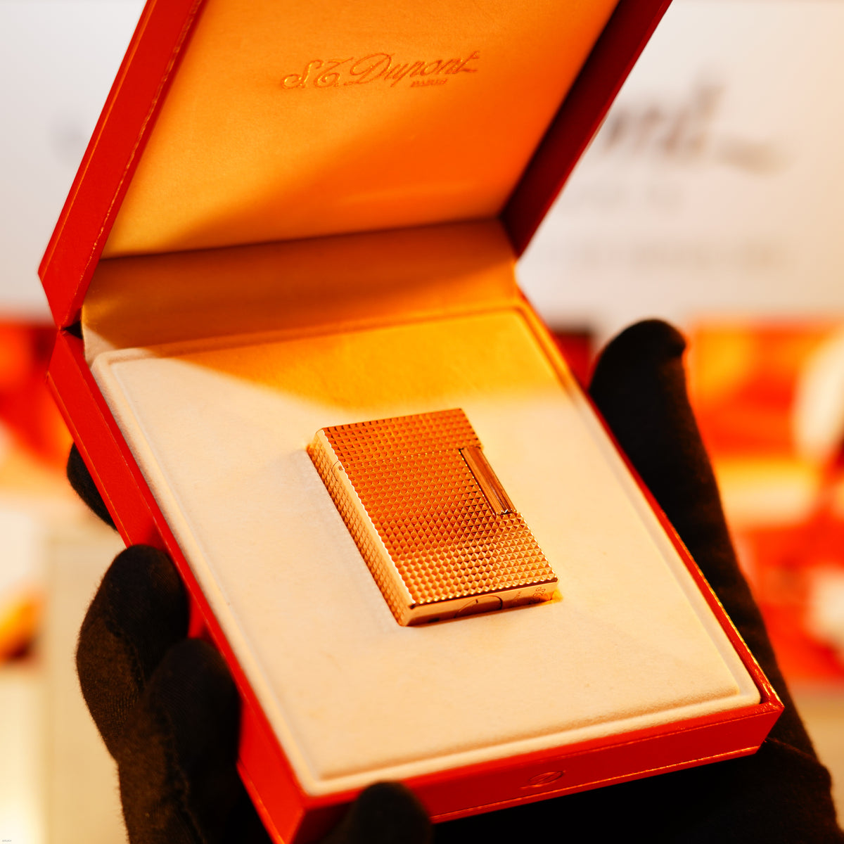 Vintage 1996 S.T. Dupont Ligne 1 “Diamond Pattern” Lighter – 20‑Micron Gold‑Plated Collector’s Edition in Great Condition, Full Set