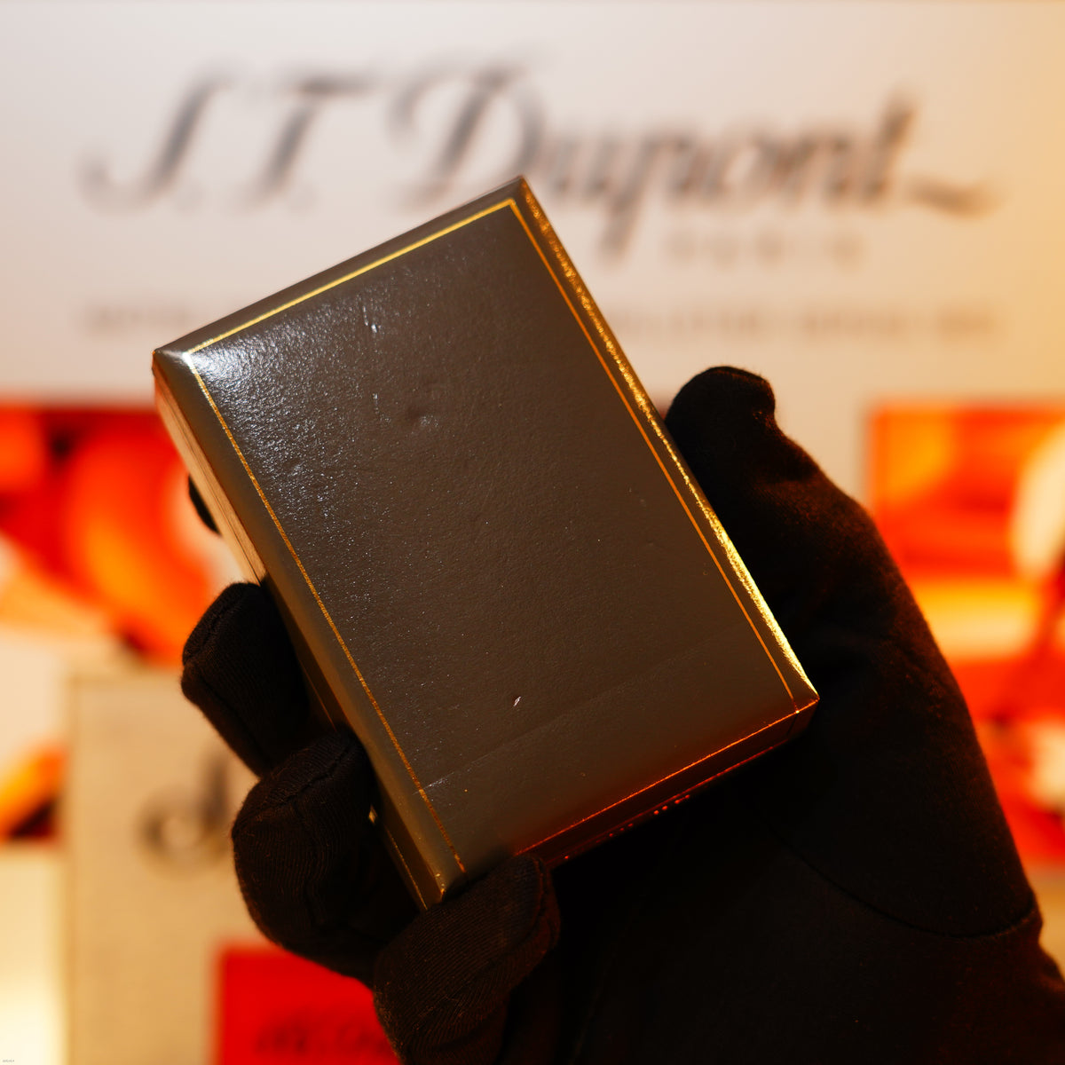 Vintage 1980 Dunhill Rollagas Lighter – Heavy Silver‑Finish Vertical‑Line Pattern, Authentic Pipe‑Flame Version, Full Set