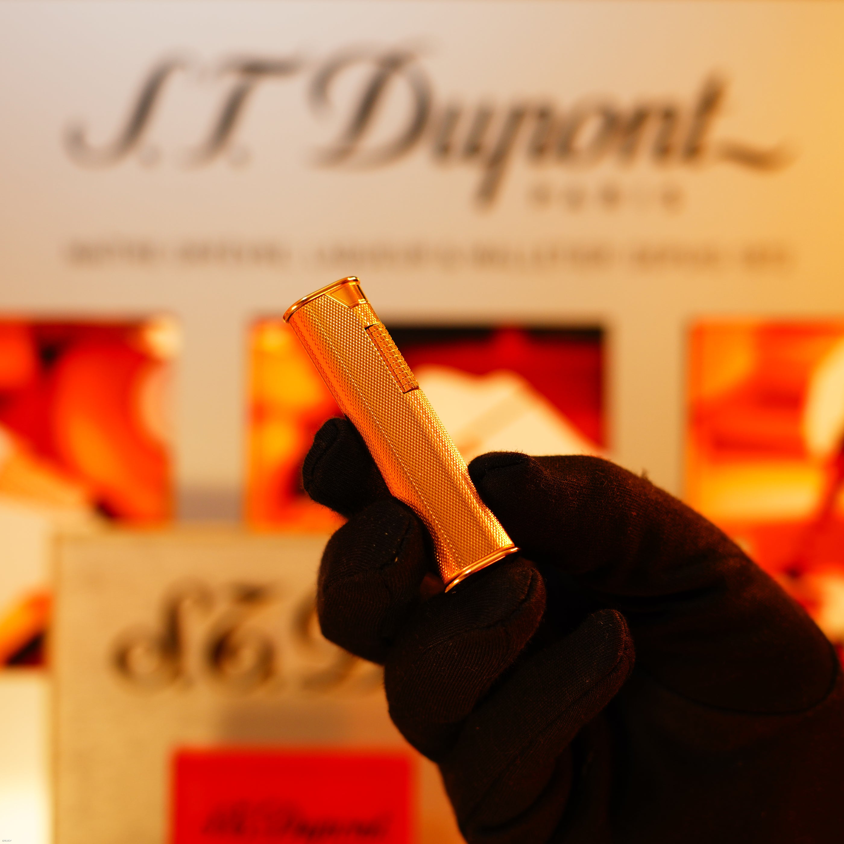 Vintage 1960 Dunhill Dress Lighter – Heavy 24K Gold‑Plated “Barley Pattern”, New Old Stock Full Set from London’s Golden Era