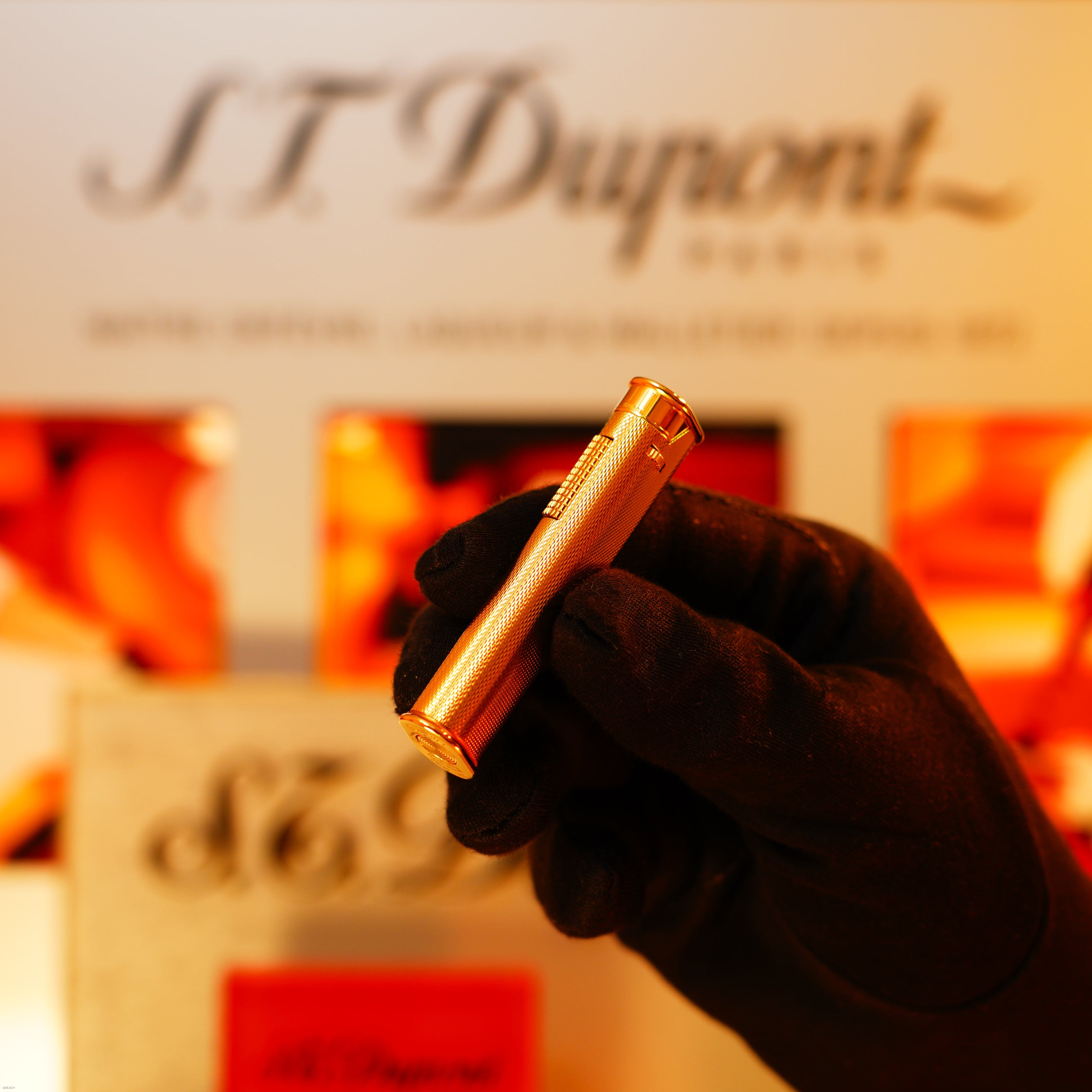 Vintage 1960 Dunhill Dress Lighter – Heavy 24K Gold‑Plated “Barley Pattern”, New Old Stock Full Set from London’s Golden Era