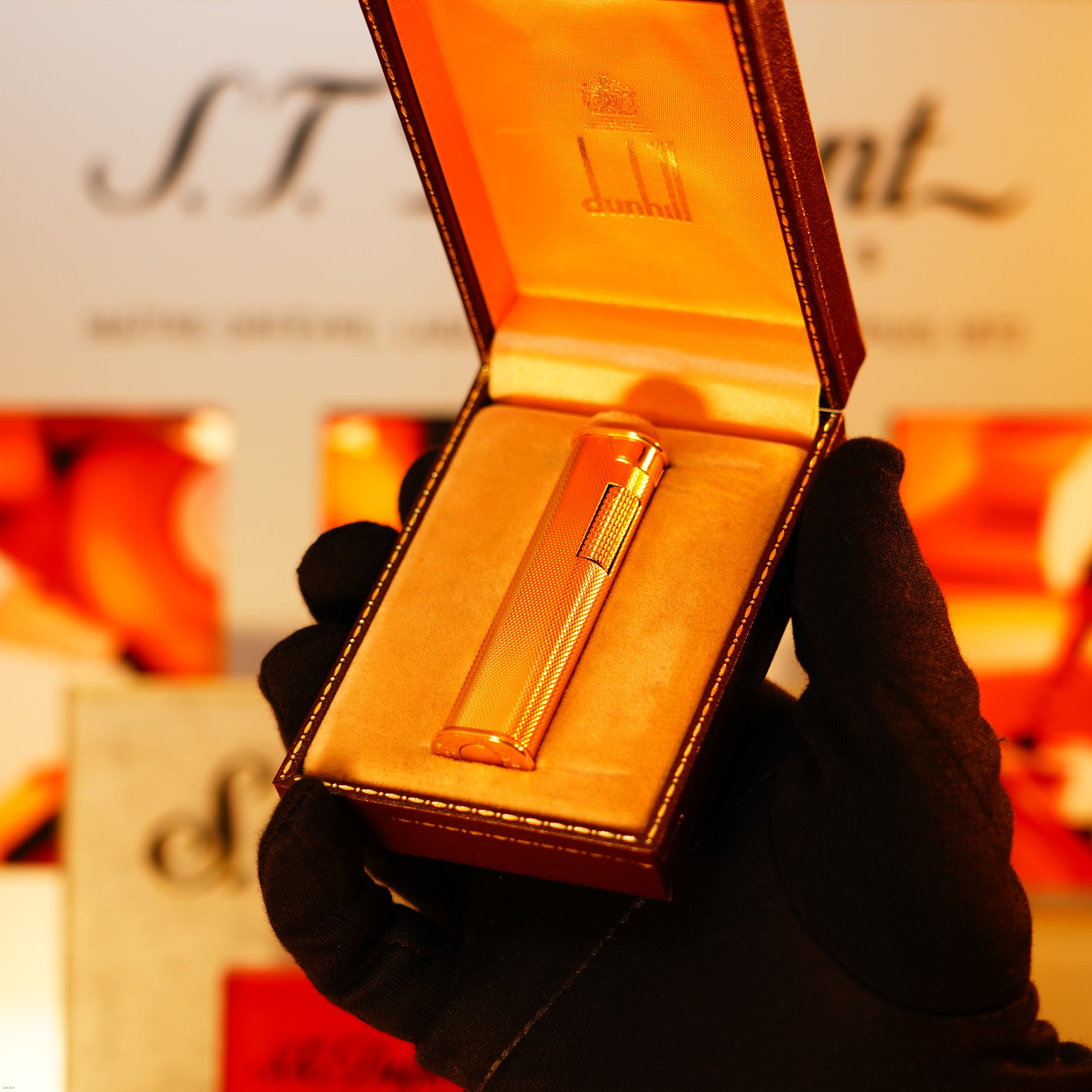 Vintage 1960 Dunhill Dress Lighter – Heavy 24K Gold‑Plated “Barley Pattern”, New Old Stock Full Set from London’s Golden Era