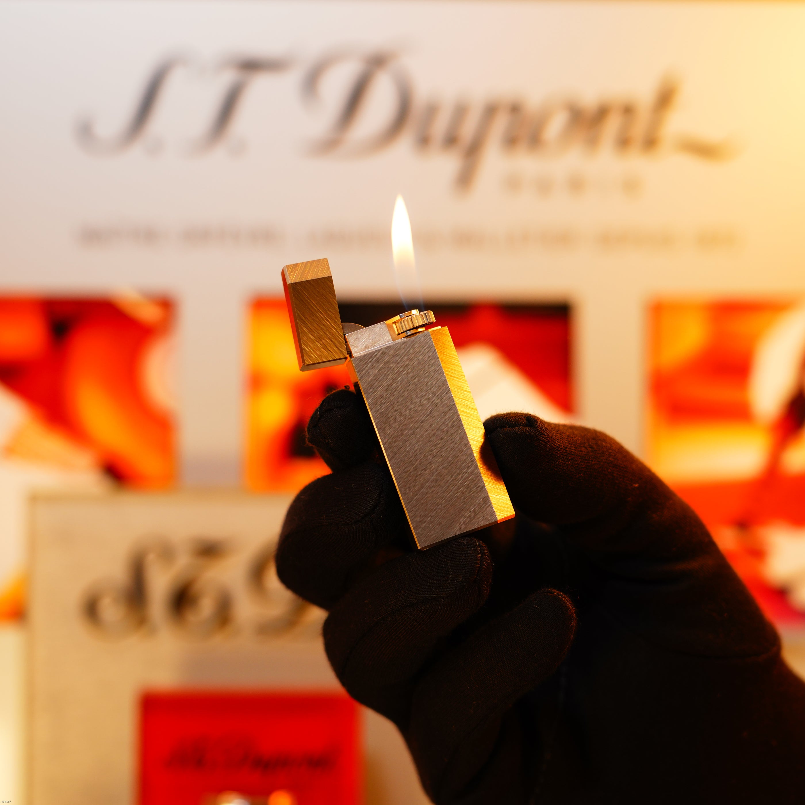 Vintage 1980 Cartier Mini “Pentagon” Lighter – Brushed Heavy Platinum Finish, New Old Stock Condition, Rare Full Set