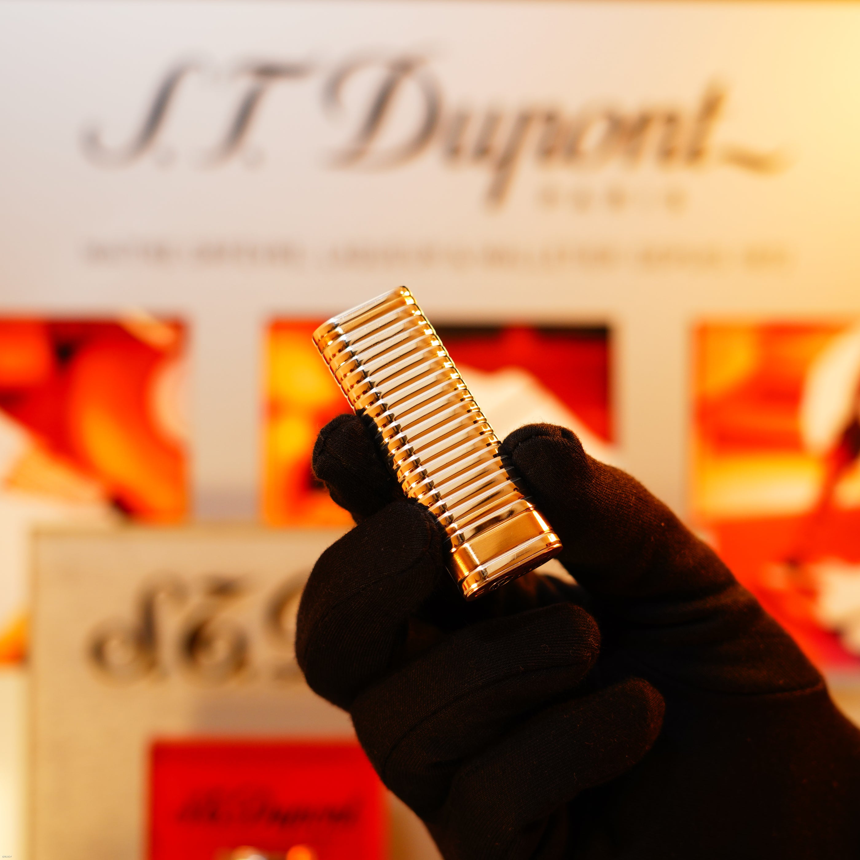 Vintage 1970 Cartier Solid 925 Silver Horizontal‑Line Lighter – Solid 18K Gold Bands, New Old Stock Museum Condition, Rare Full Set