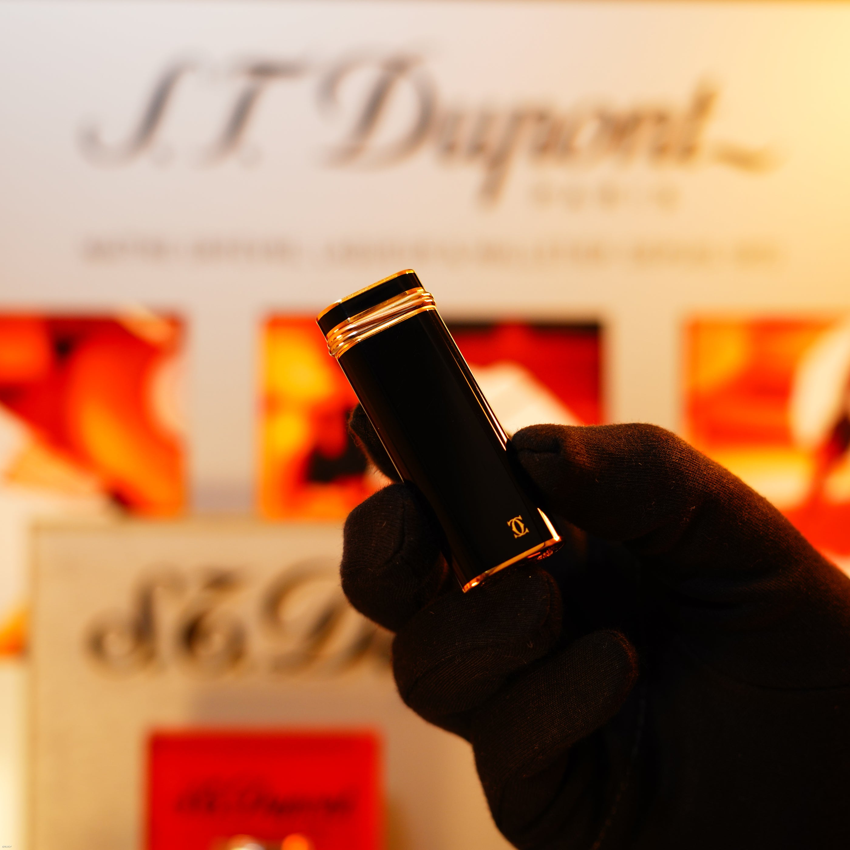 Vintage 1980 Cartier Standard Lighter – Full Black Natural Lacquer with Double‑C Logo, 24K Gold Finish & 18K Trinity Ring, Rare, Fair Condition