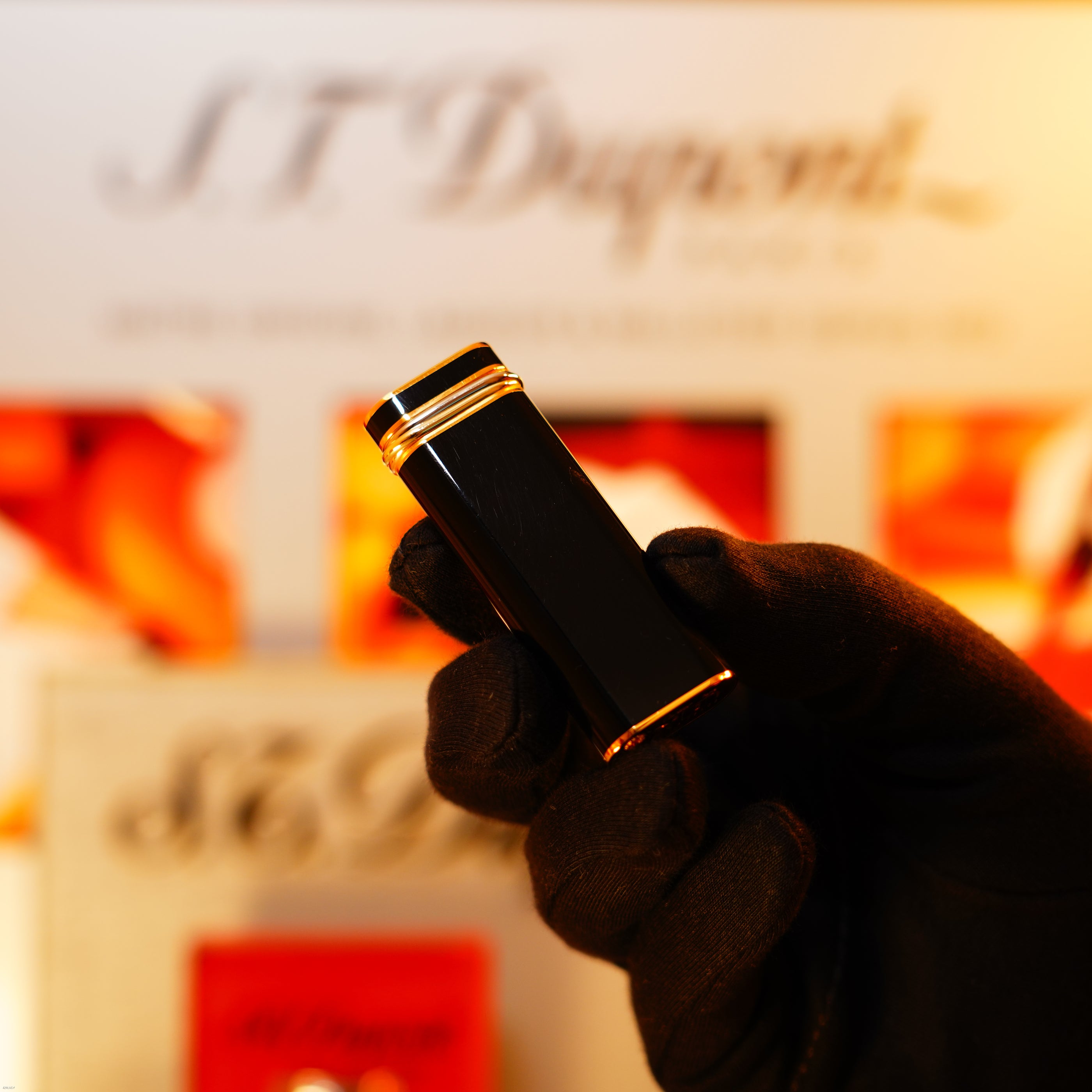 Vintage 1980 Cartier Standard Lighter – Full Black Natural Lacquer with Double‑C Logo, 24K Gold Finish & 18K Trinity Ring, Rare, Fair Condition