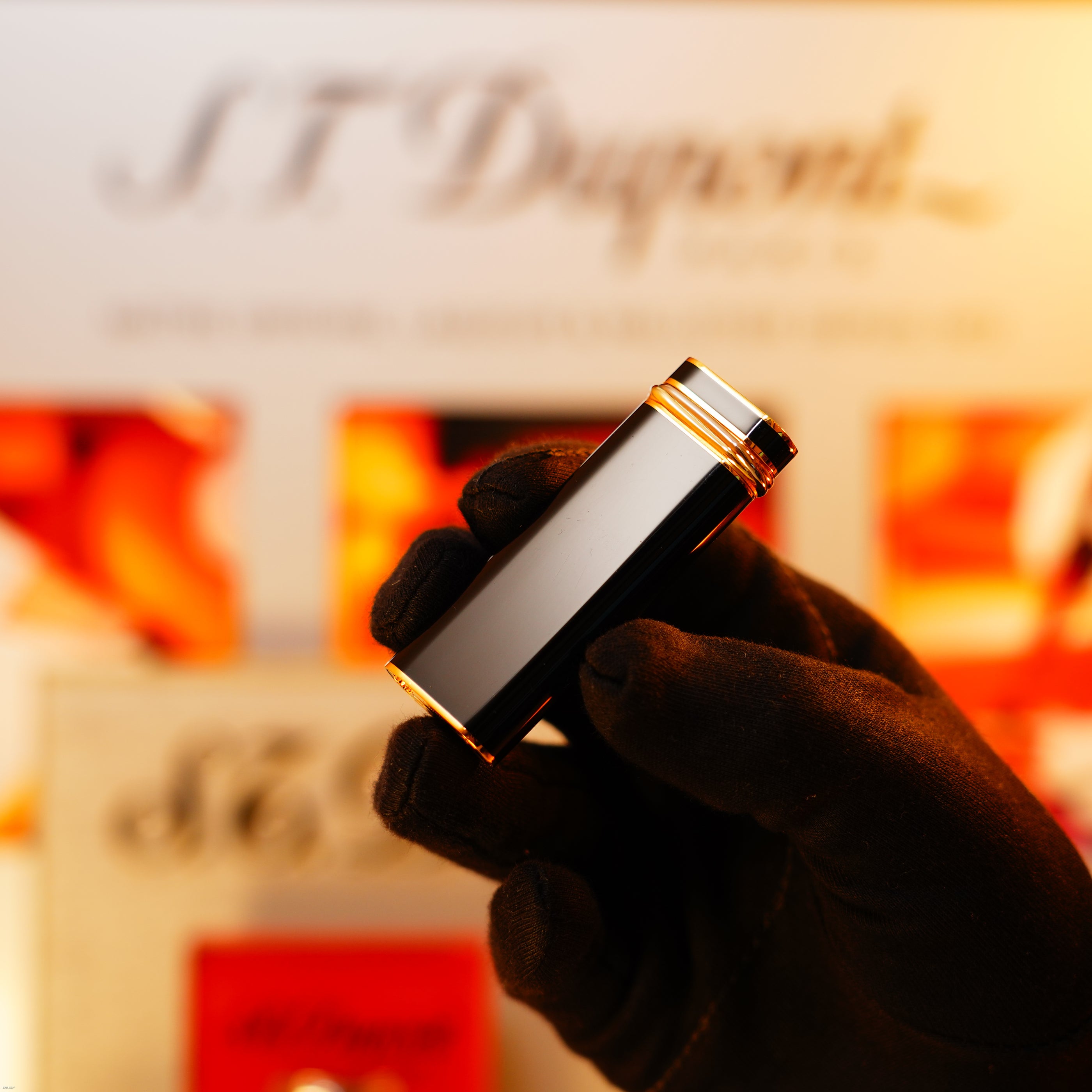 Vintage 1980 Cartier Standard Lighter – Full Black Natural Lacquer with Double‑C Logo, 24K Gold Finish & 18K Trinity Ring, Rare, Fair Condition