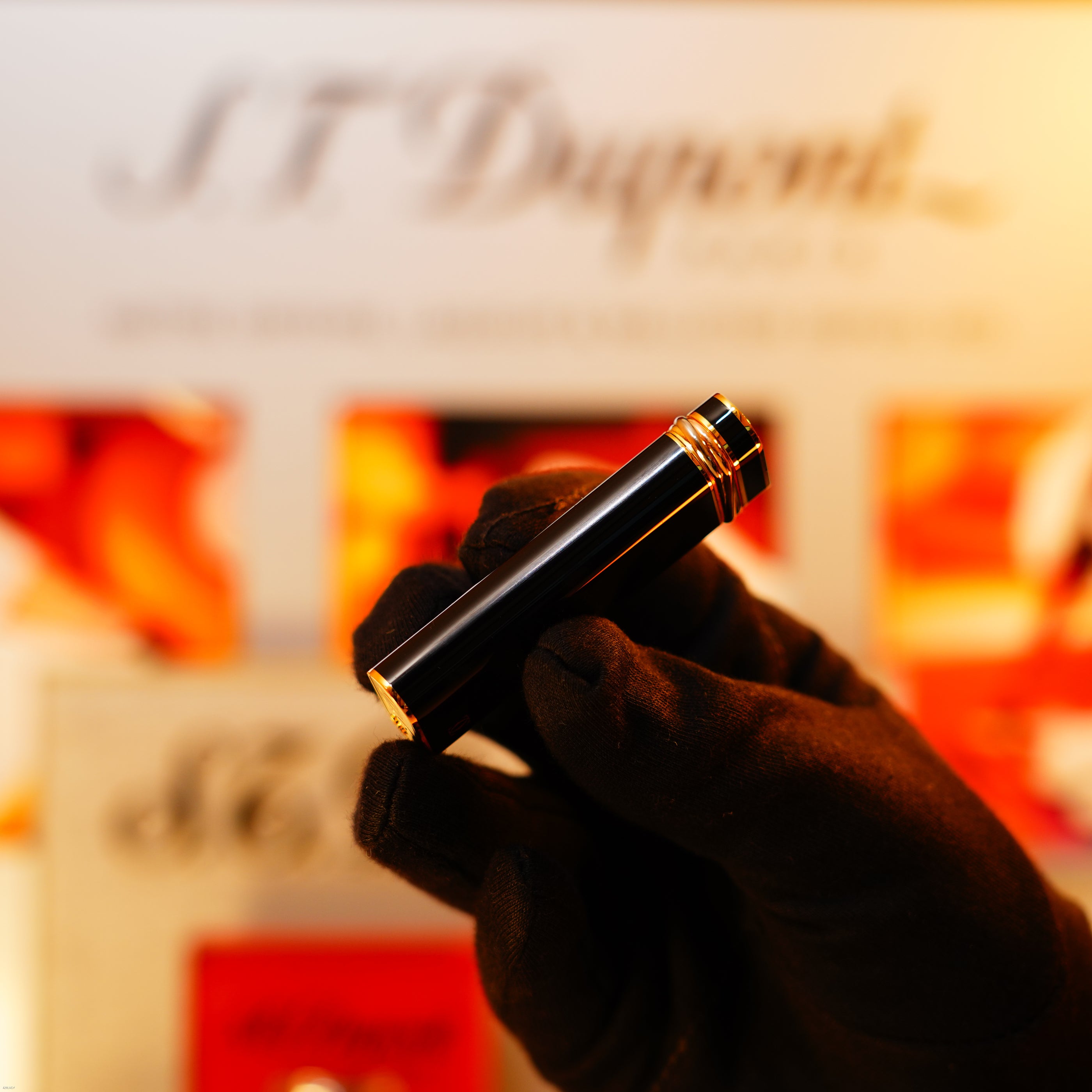 Vintage 1980 Cartier Standard Lighter – Full Black Natural Lacquer with Double‑C Logo, 24K Gold Finish & 18K Trinity Ring, Rare, Fair Condition