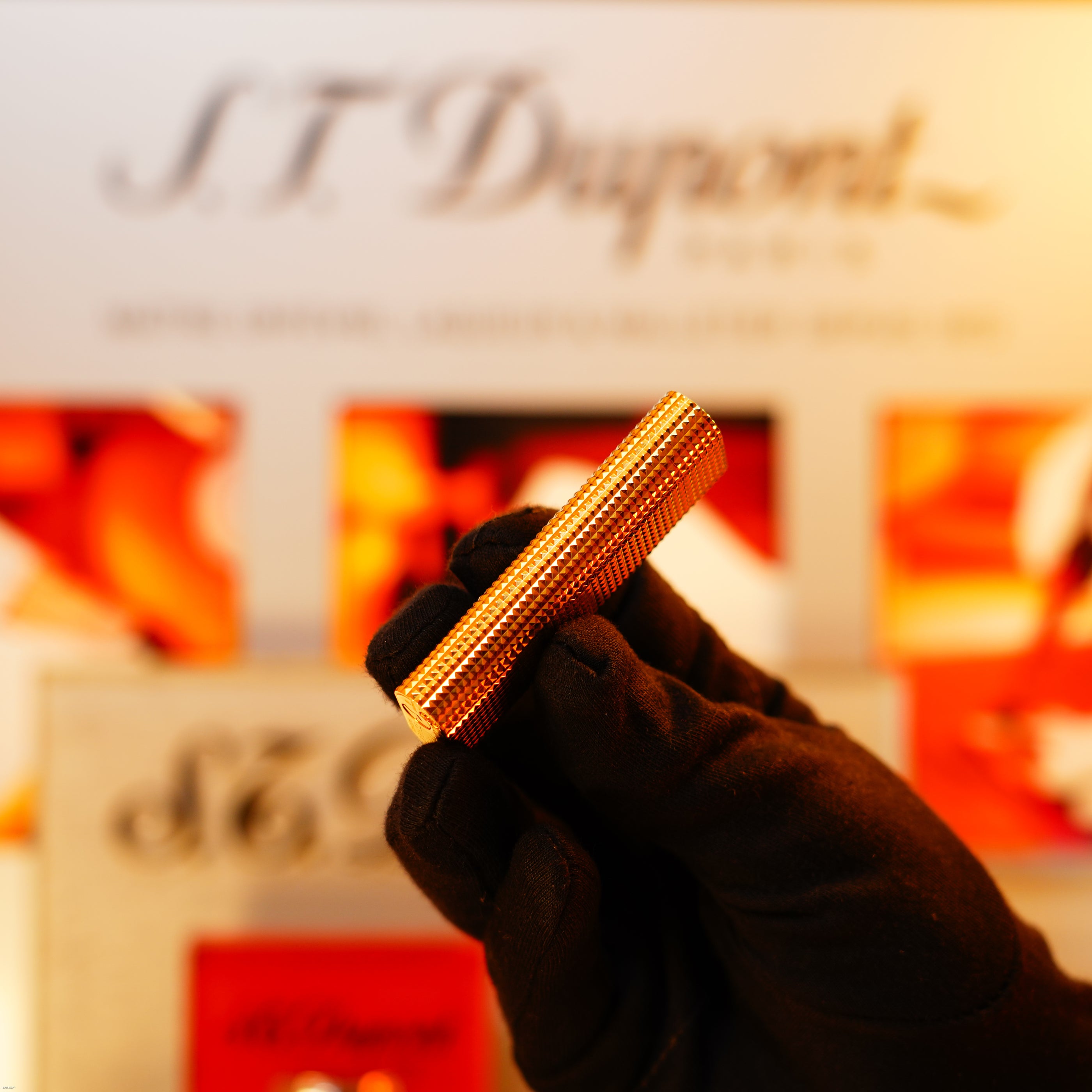 Vintage 1980 Cartier Lighter – Heavy 24K Gold Finish “Modern Diamond Pattern”, Rare Full Set with Box & Papers